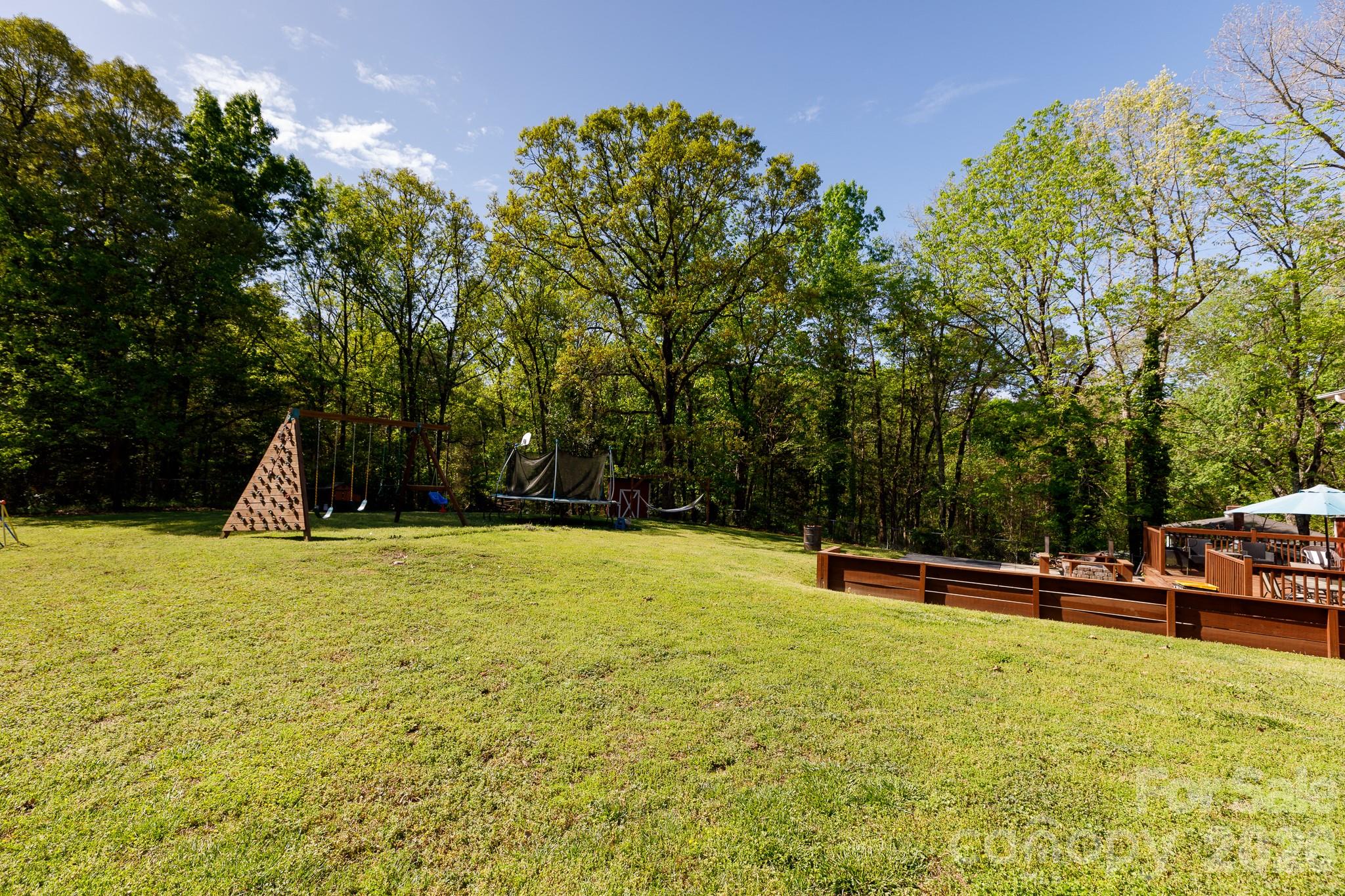 122 Crestwood Drive Property Photo 38