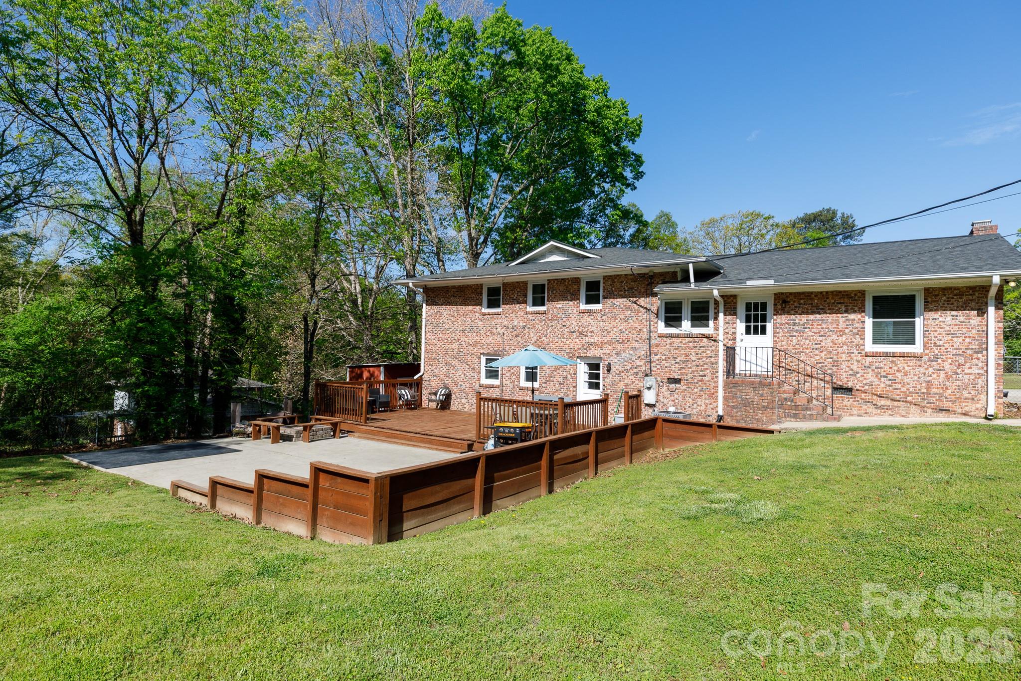 122 Crestwood Drive Property Photo 39