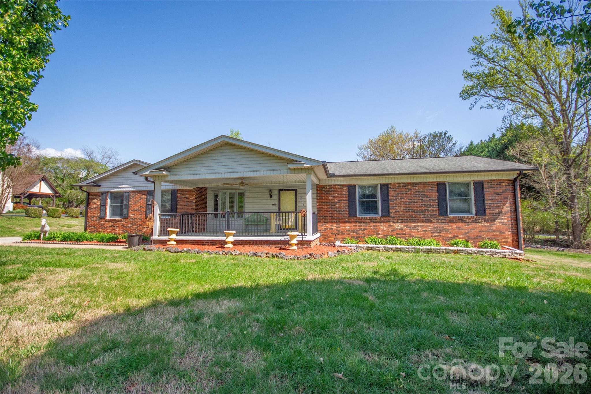 167 Southwood Drive Property Photo 2