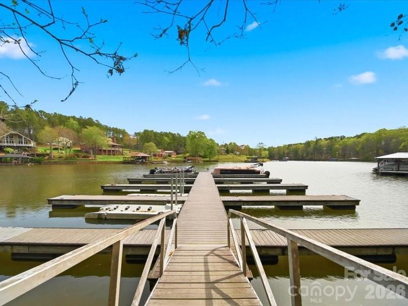 6074 Plantation Pointe Drive Property Photo 9