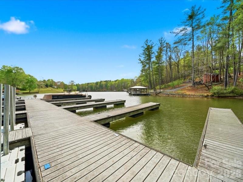 6074 Plantation Pointe Drive Property Photo 11
