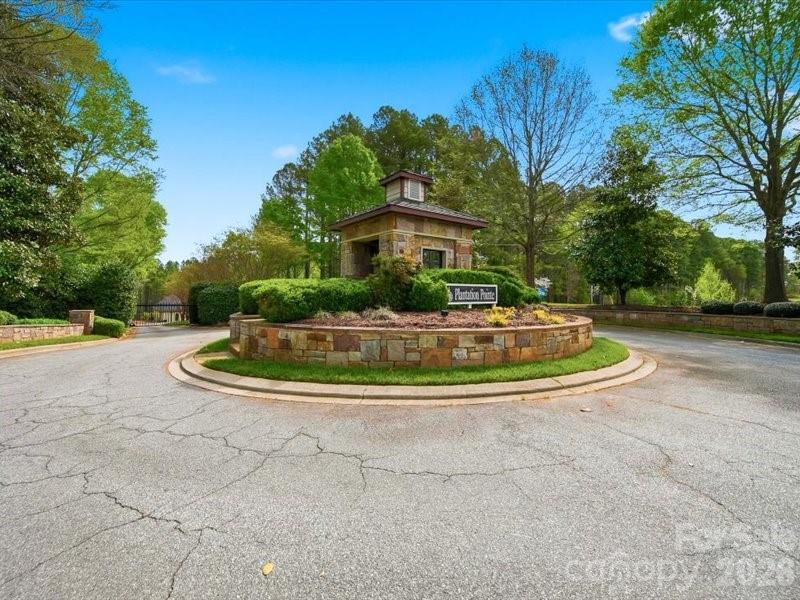 6074 Plantation Pointe Drive Property Photo 15