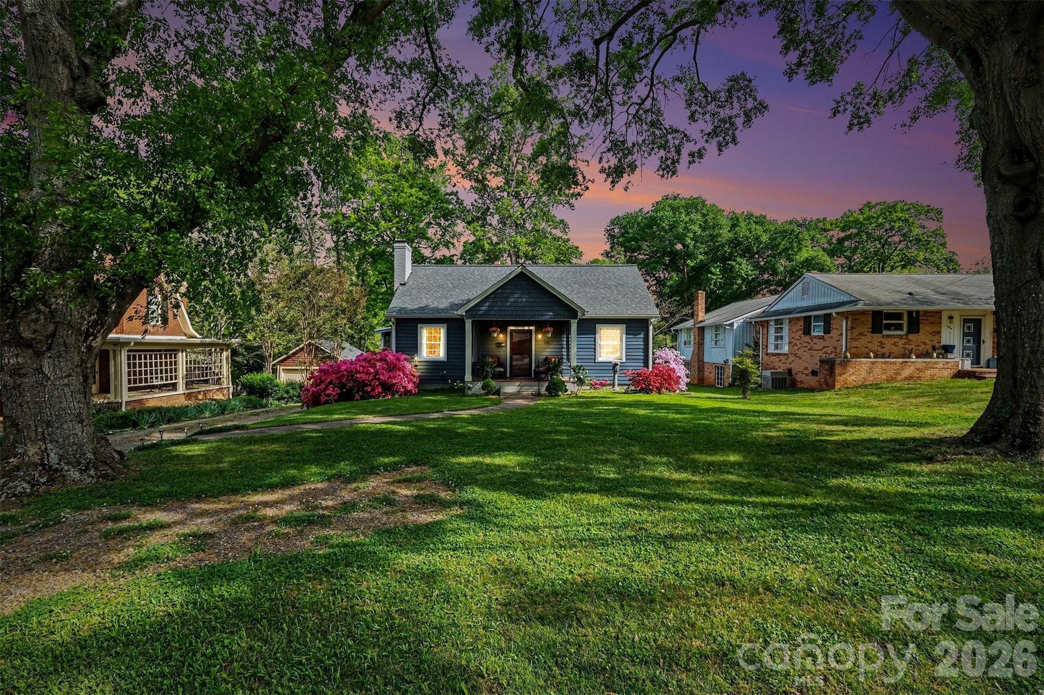 720 W Sumter Street Property Photo 2