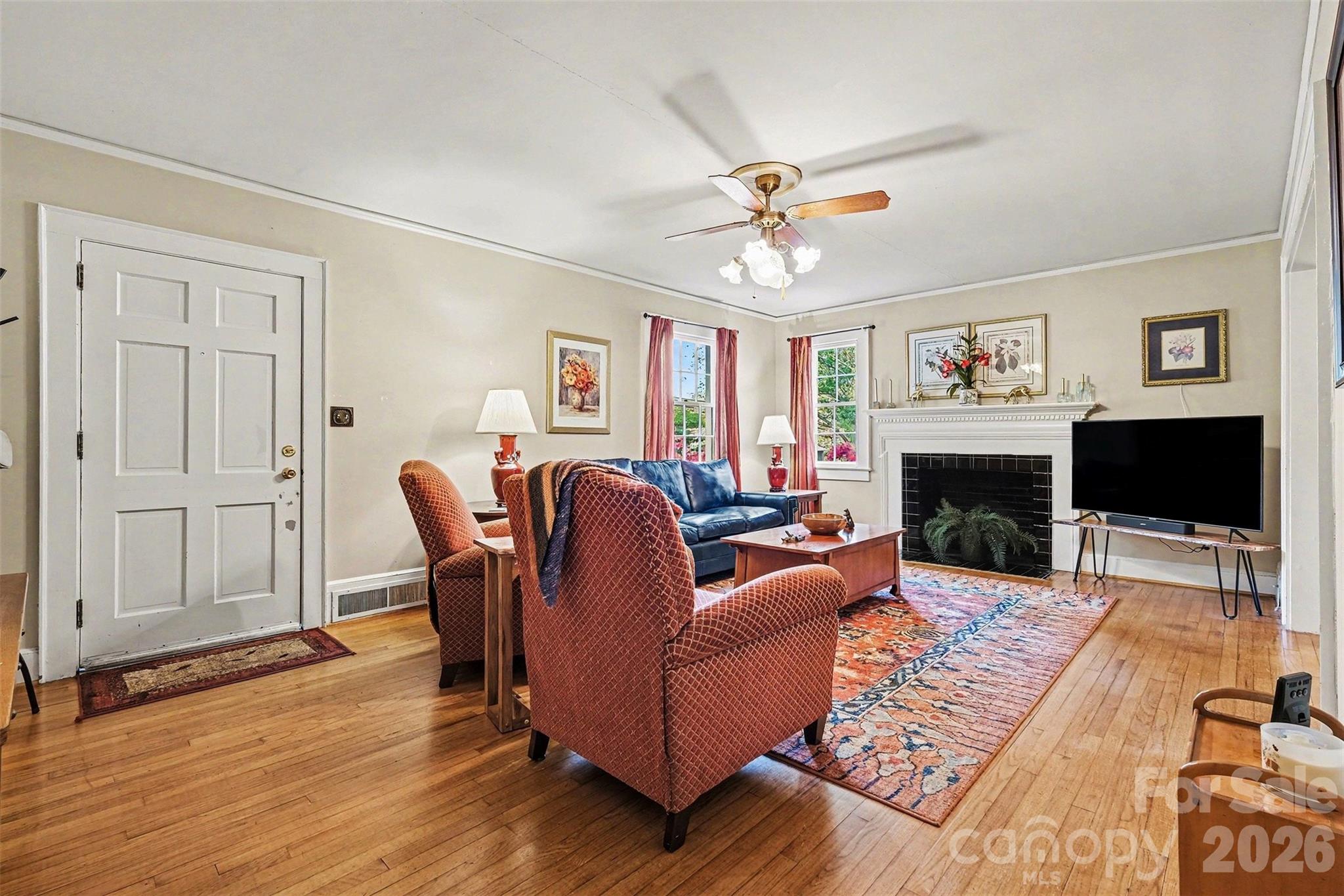 720 W Sumter Street Property Photo 5