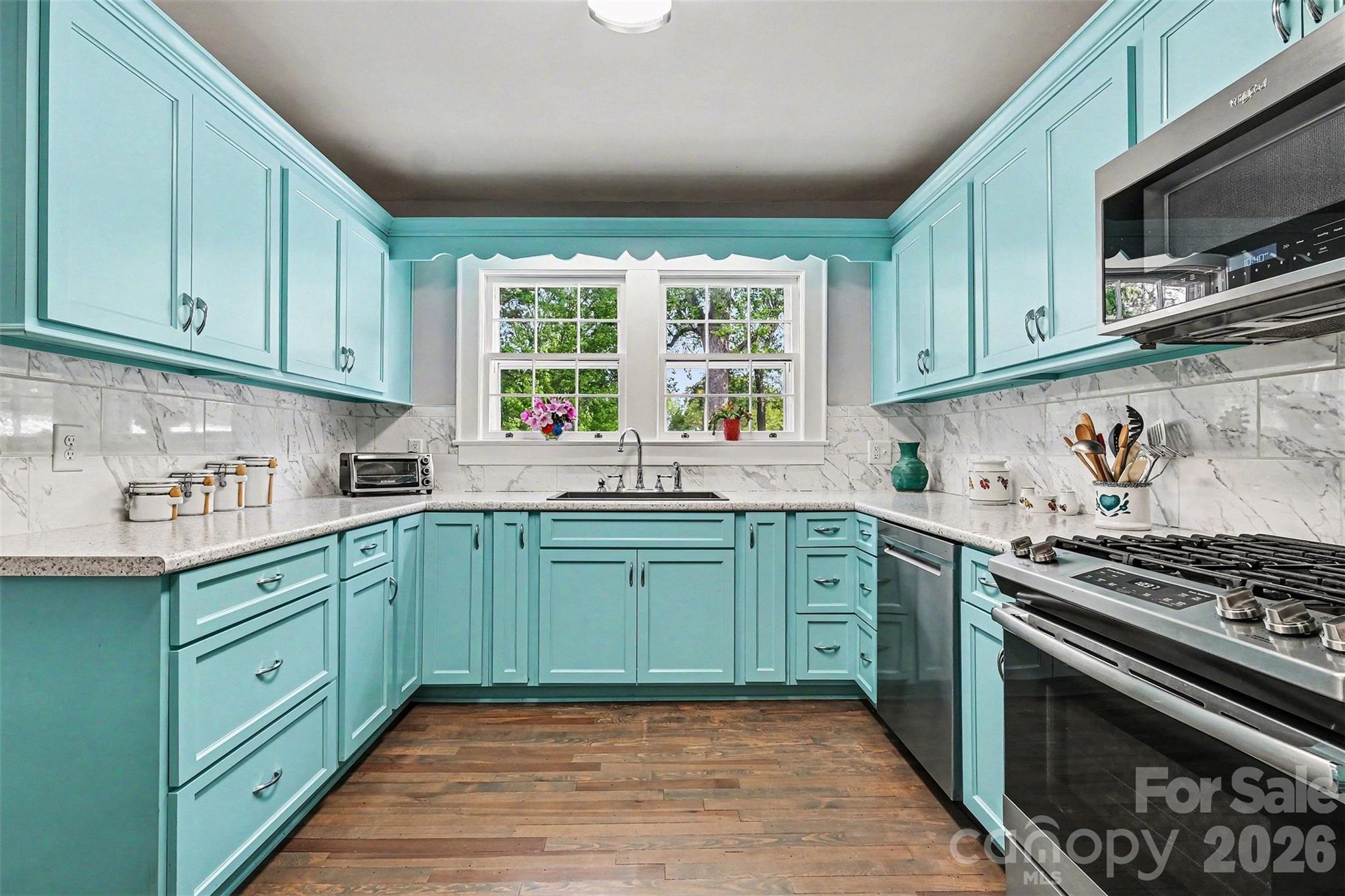 720 W Sumter Street Property Photo 12