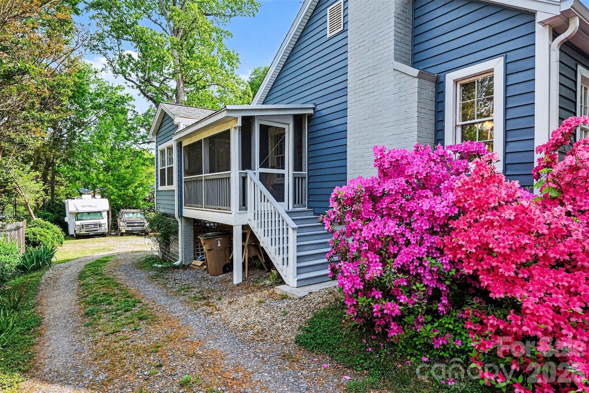720 W Sumter Street Property Photo 24