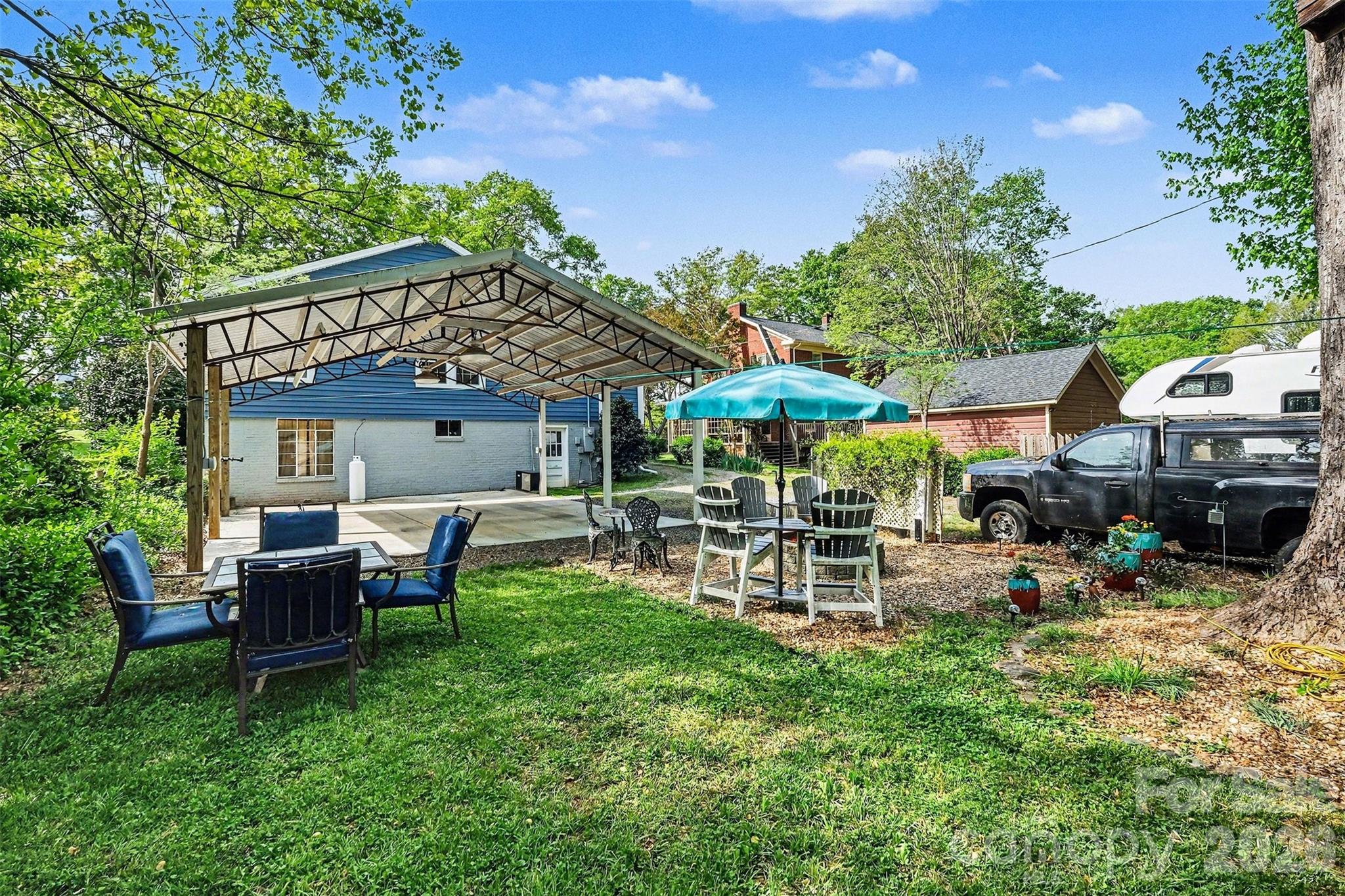 720 W Sumter Street Property Photo 28