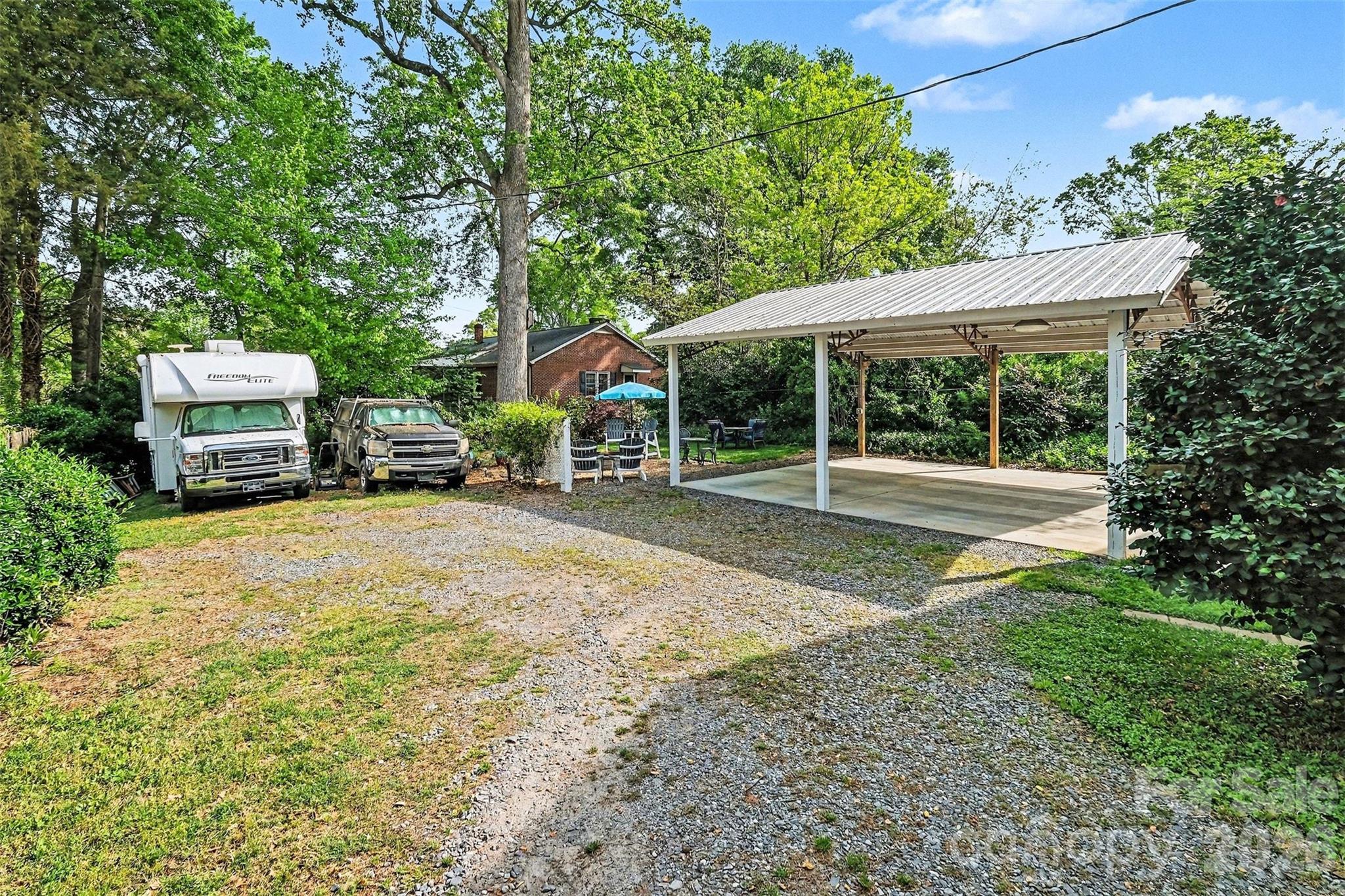720 W Sumter Street Property Photo 29