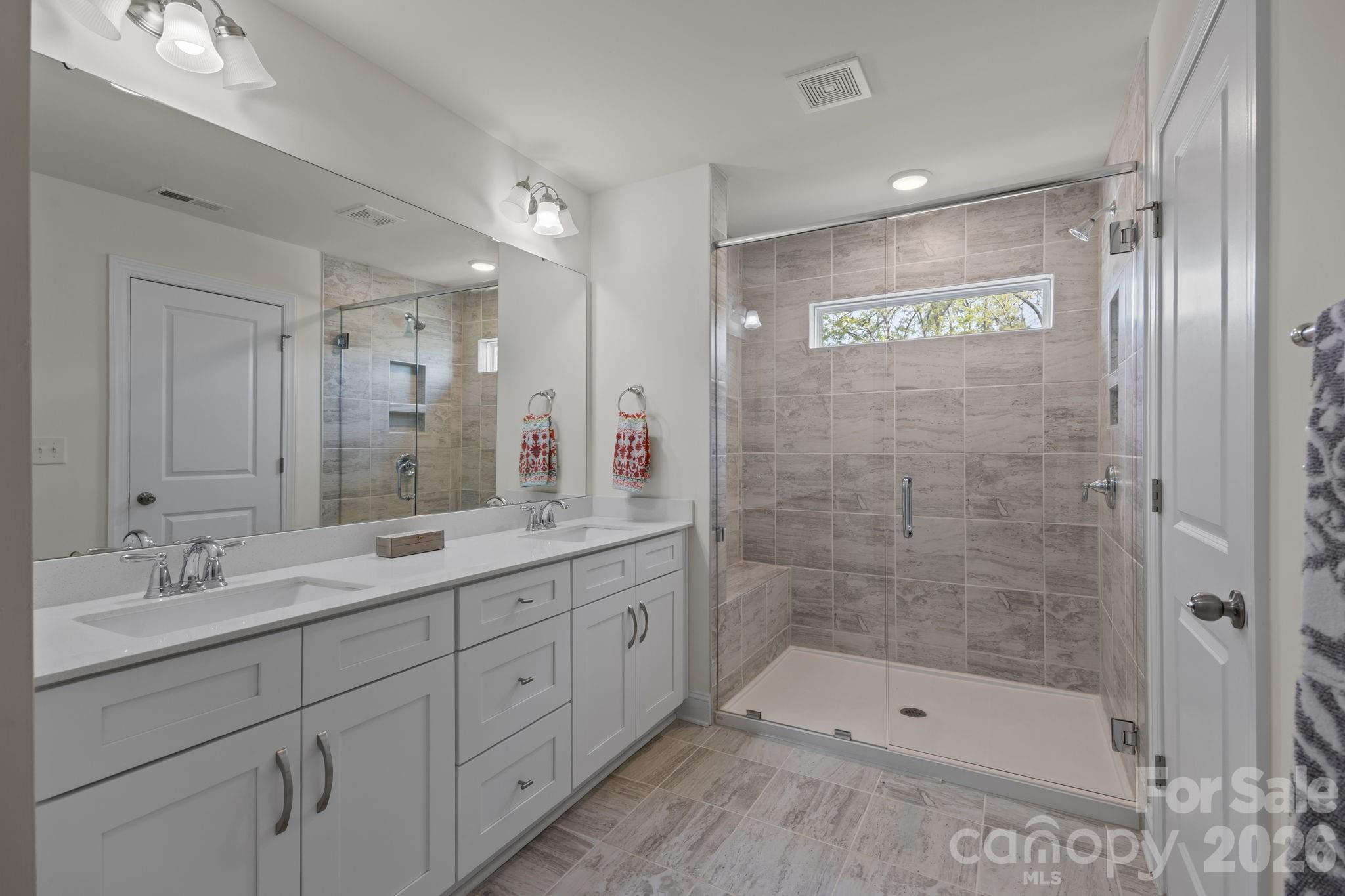 3950 Rothwood Lane Property Photo 25