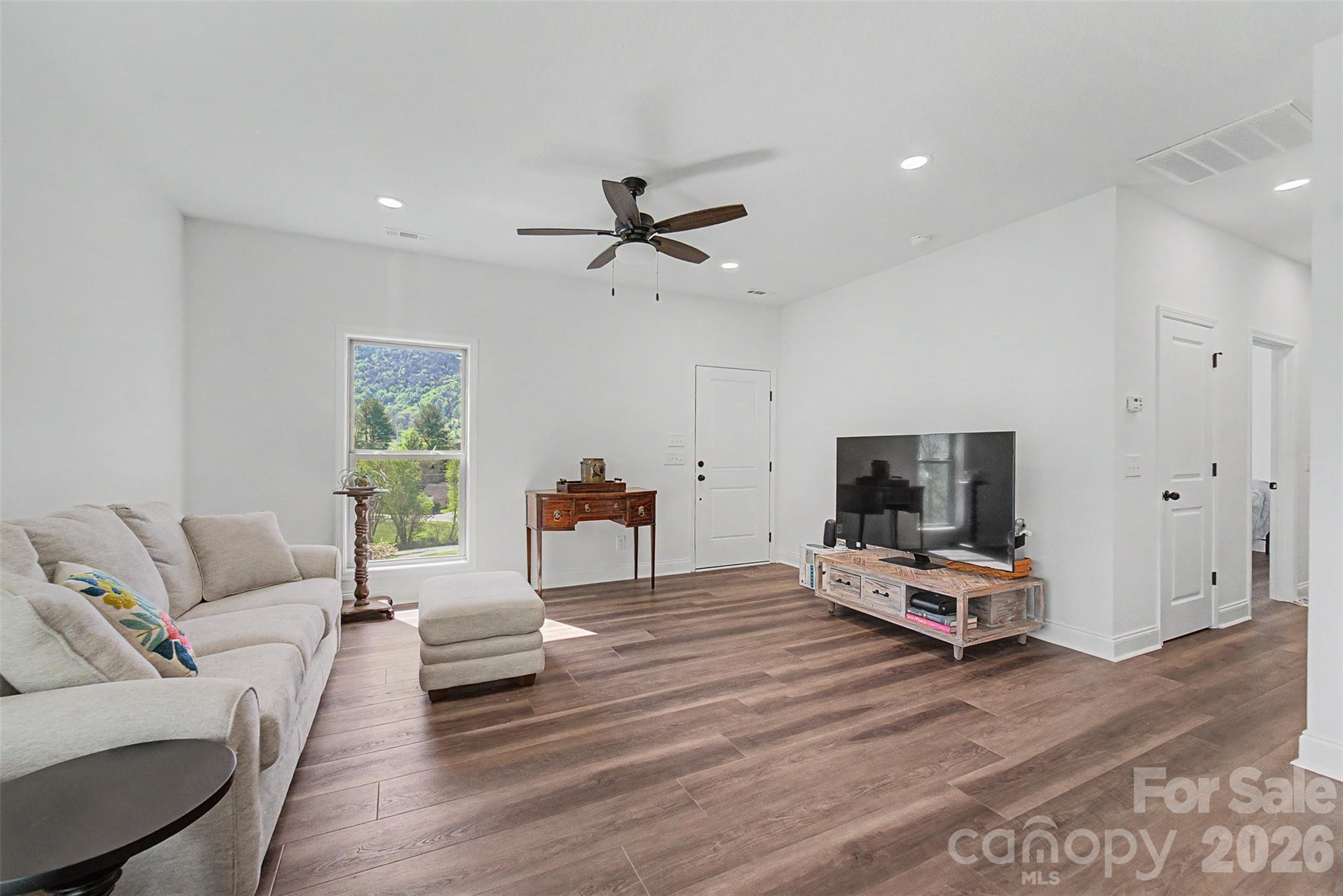 50 Sheriff Drive Property Photo 10