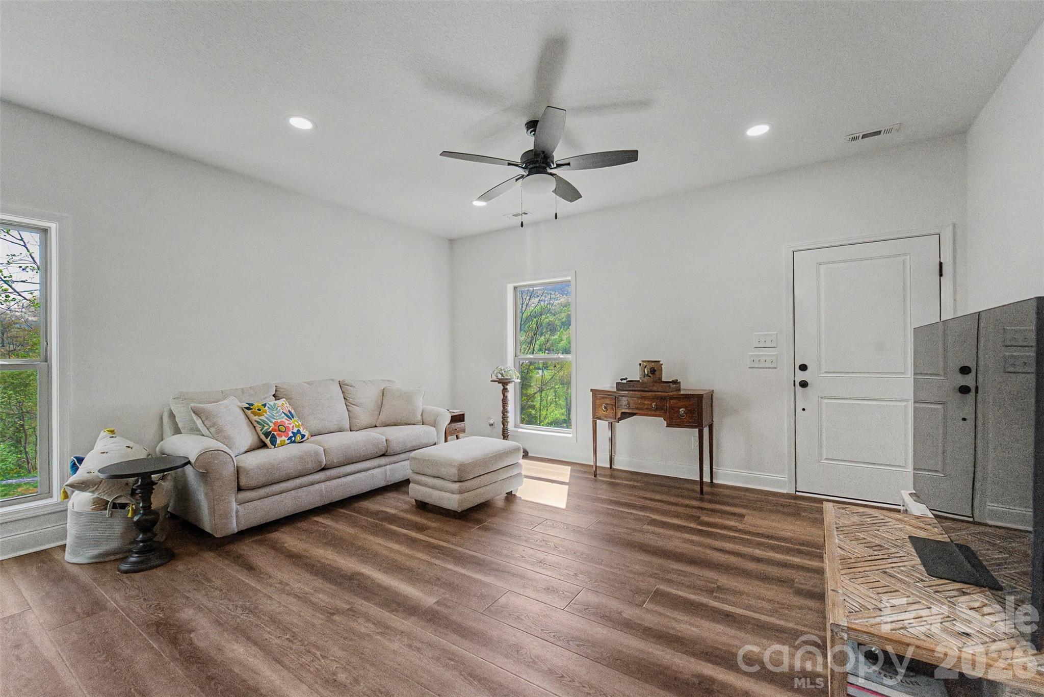 50 Sheriff Drive Property Photo 11