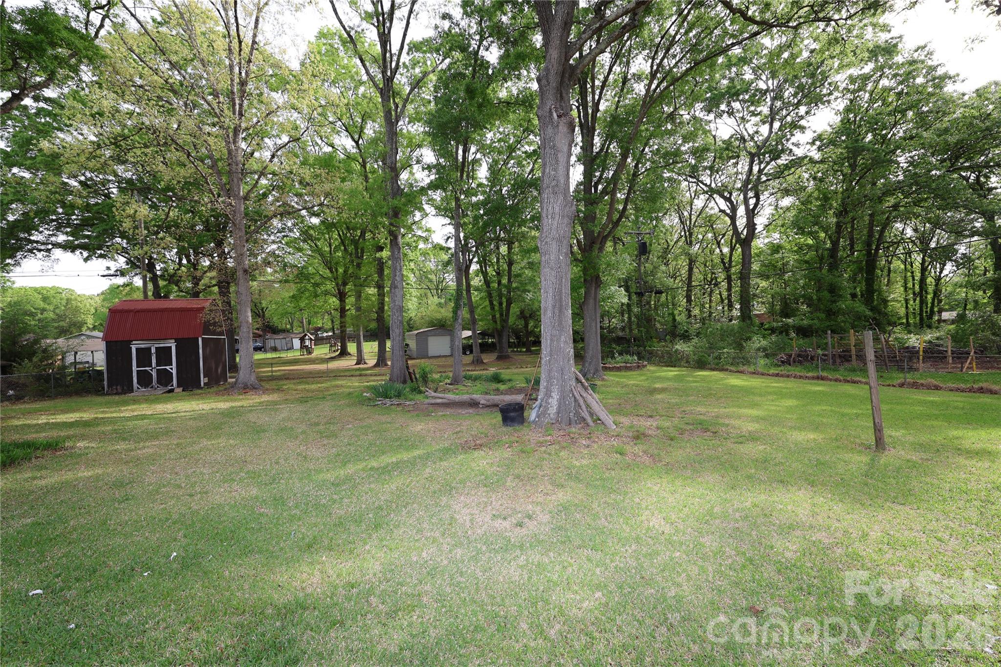 104 Pinetree Drive Property Photo 5