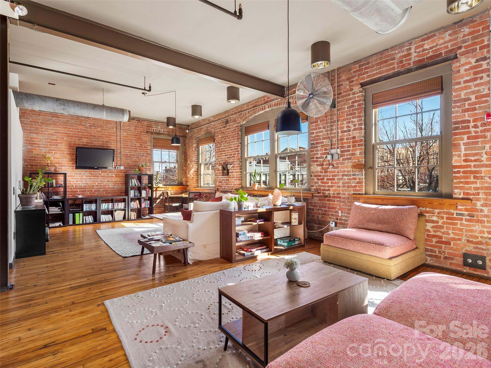 39 N Lexington Avenue 2 Property Photo 17