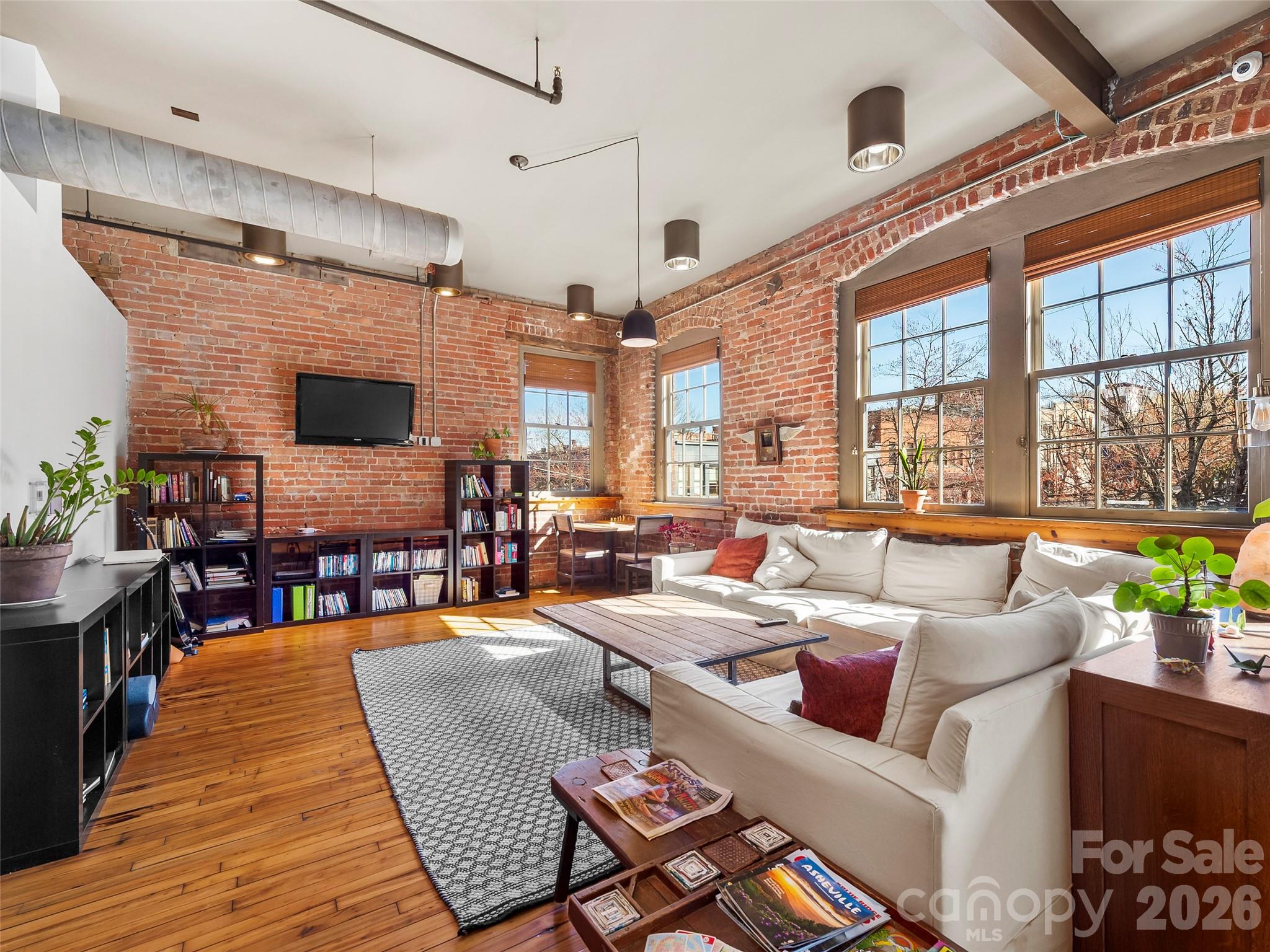 39 N Lexington Avenue 2 Property Photo 18