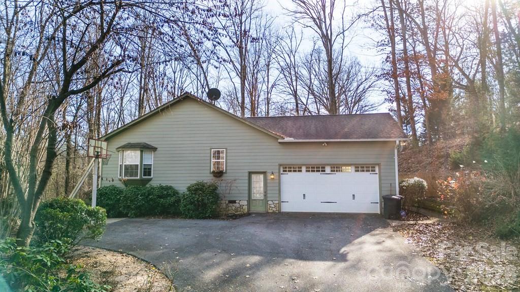 241 Crocus Lane Property Photo 1