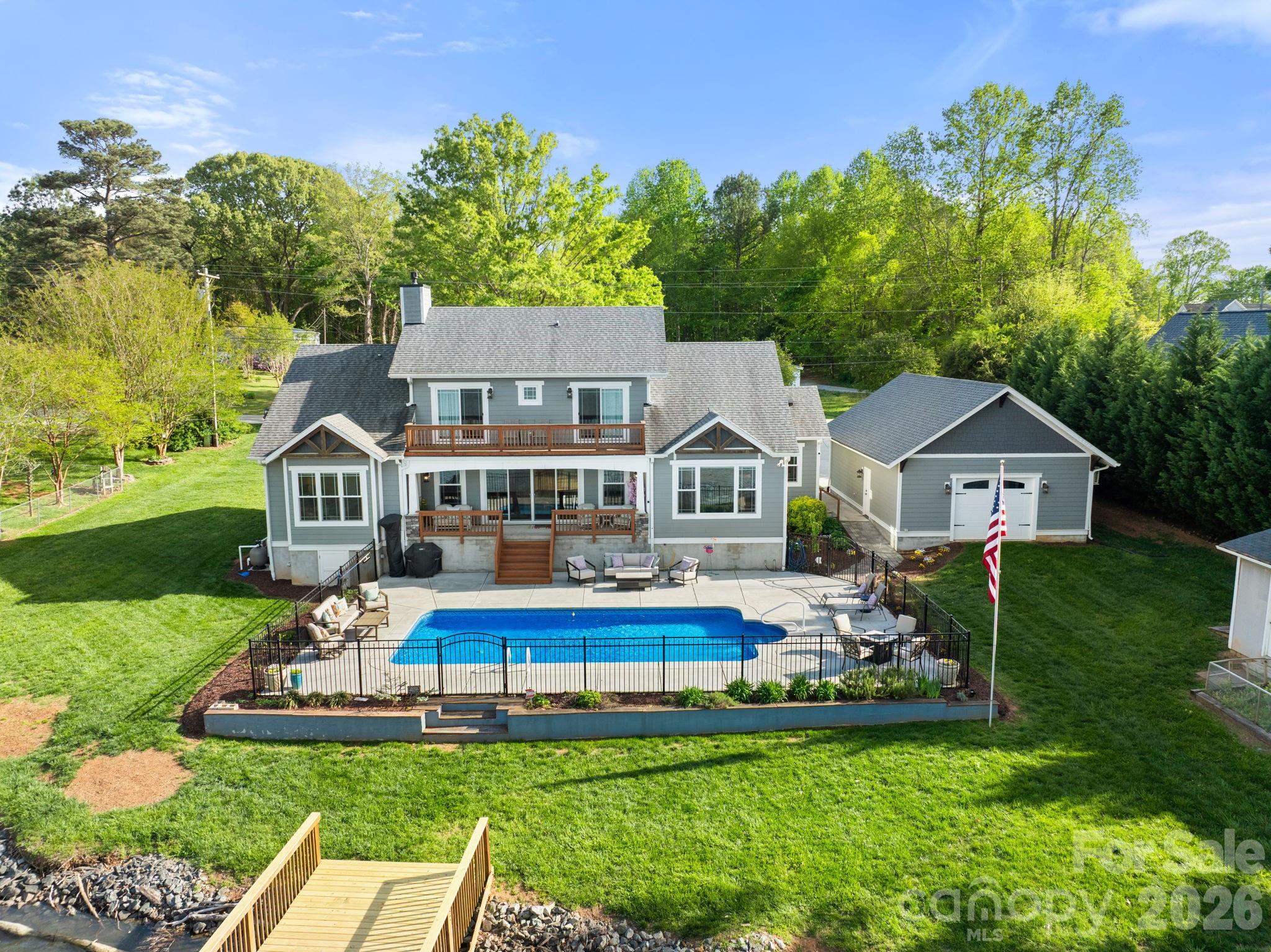 1786 Riverview Road Property Photo 2