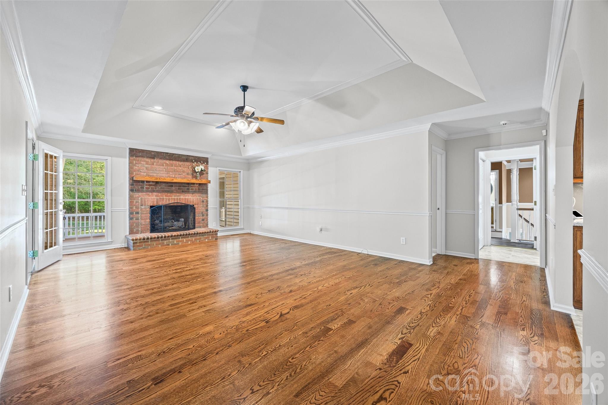 4307 Edgeland Road Property Photo 8