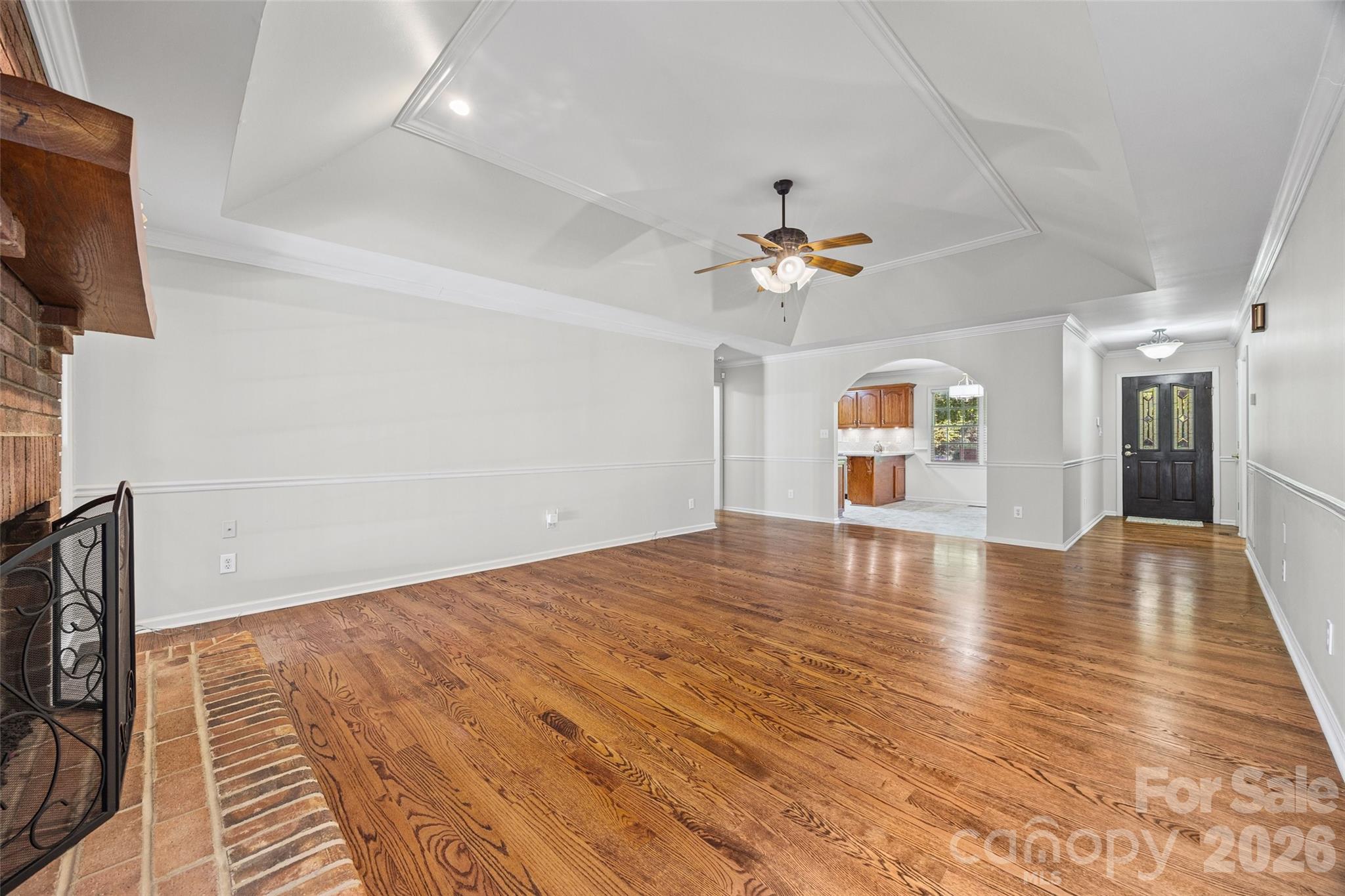4307 Edgeland Road Property Photo 10