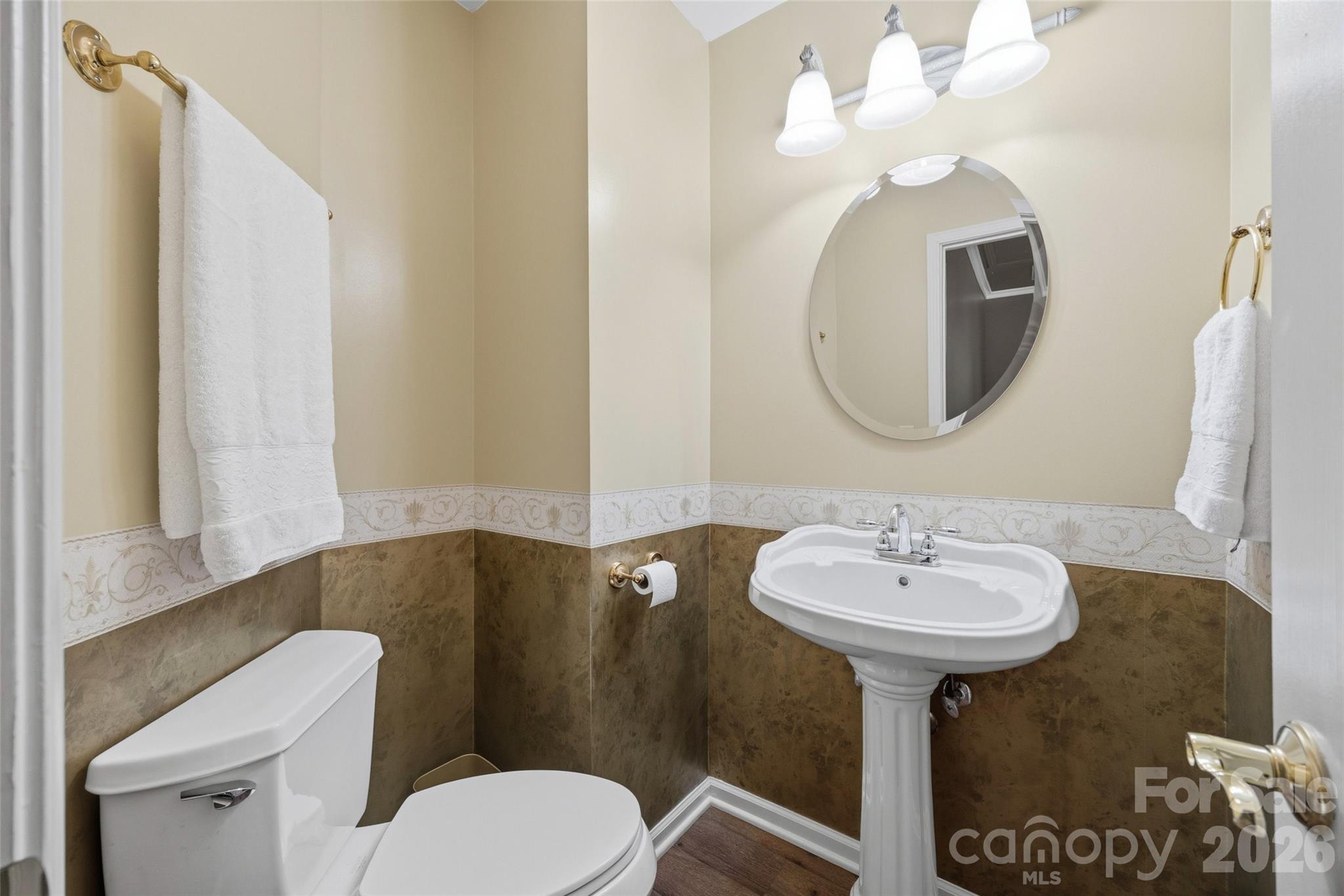 4307 Edgeland Road Property Photo 24