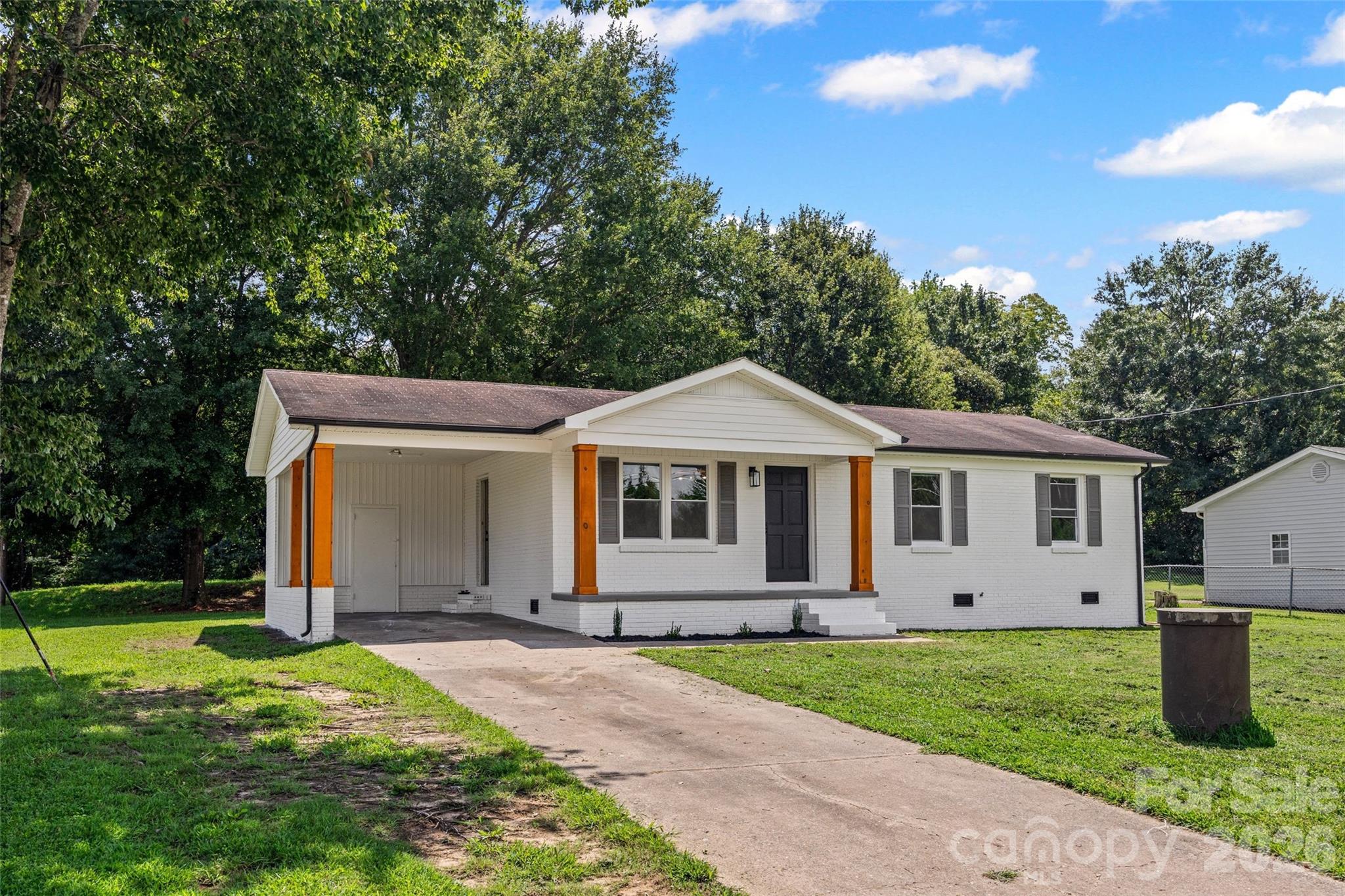 403 Murdock Circle Property Photo 2