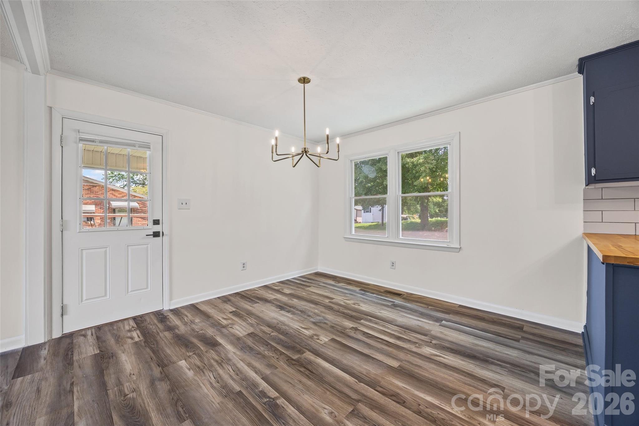 403 Murdock Circle Property Photo 5