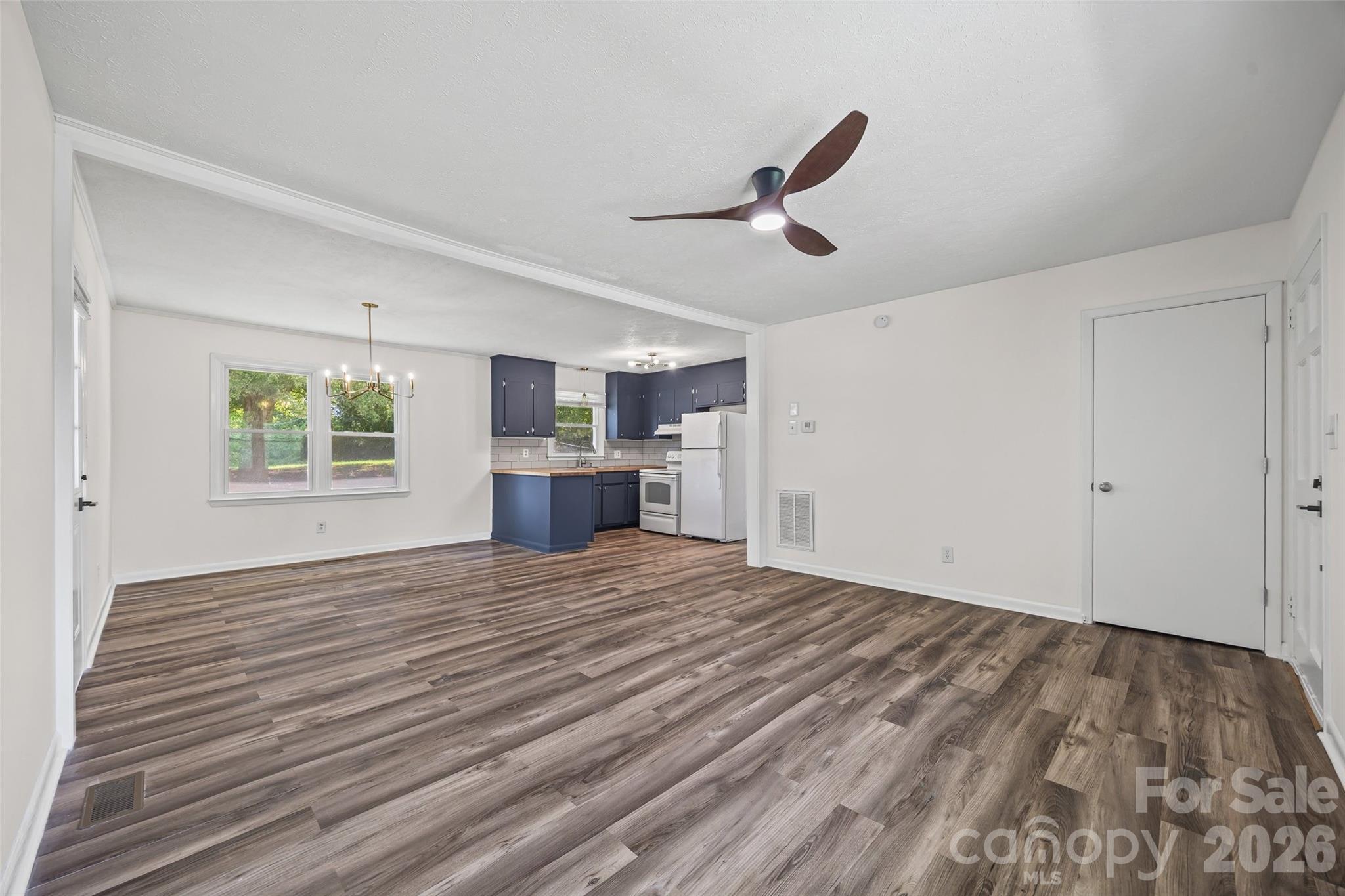 403 Murdock Circle Property Photo 8