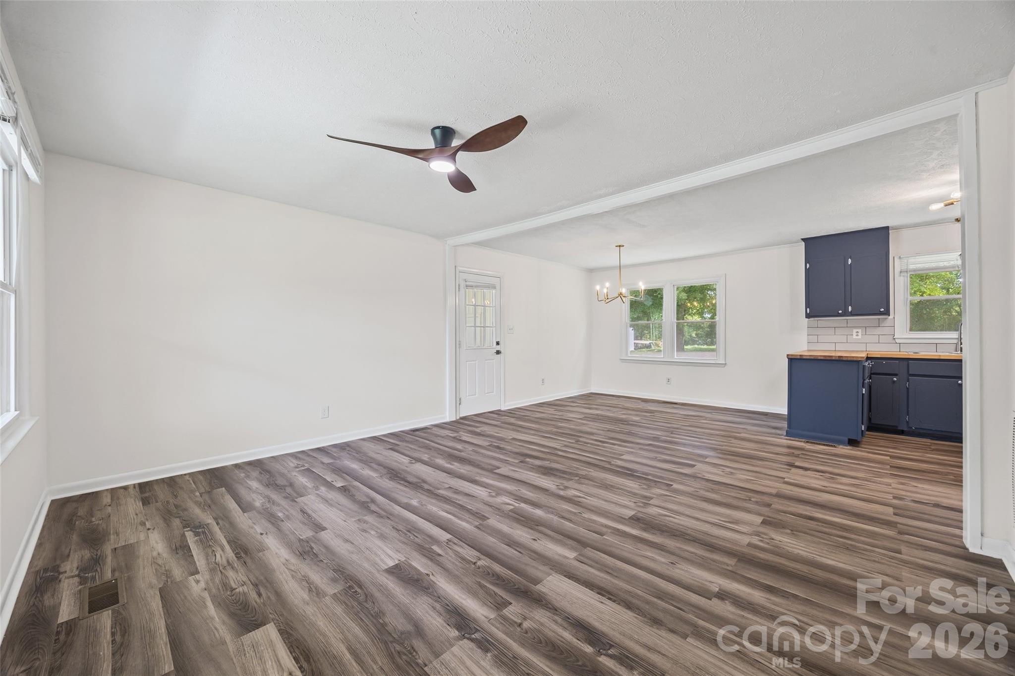 403 Murdock Circle Property Photo 9