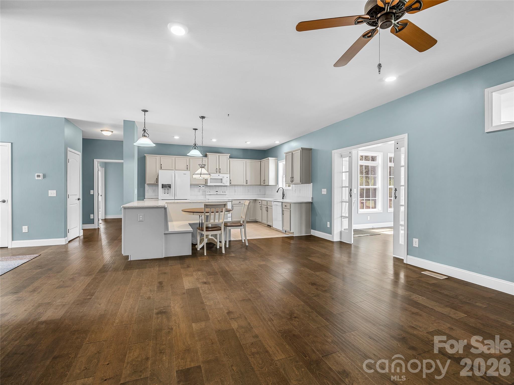 2500 S Blackstock Road Property Photo 15