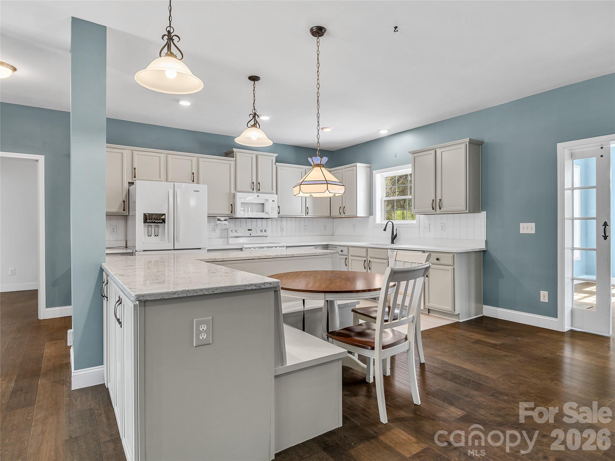 2500 S Blackstock Road Property Photo 16