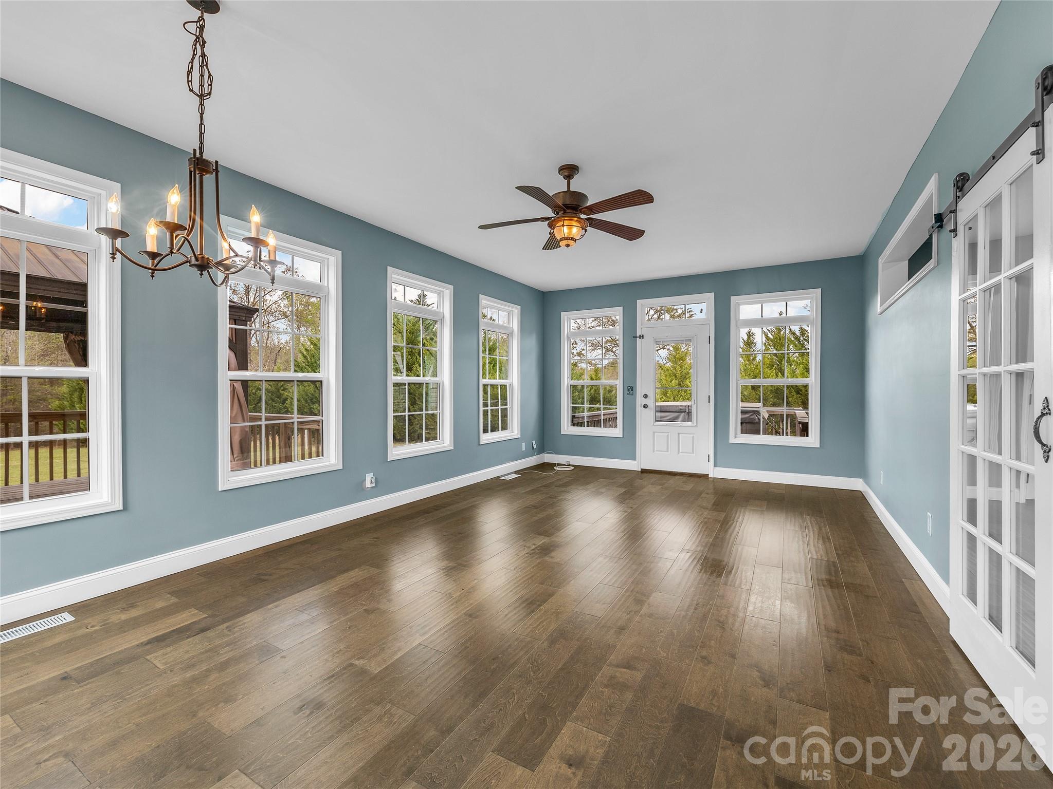 2500 S Blackstock Road Property Photo 19