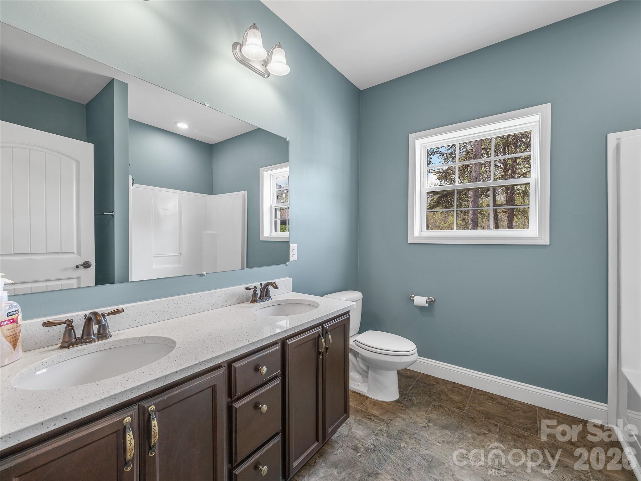 2500 S Blackstock Road Property Photo 32