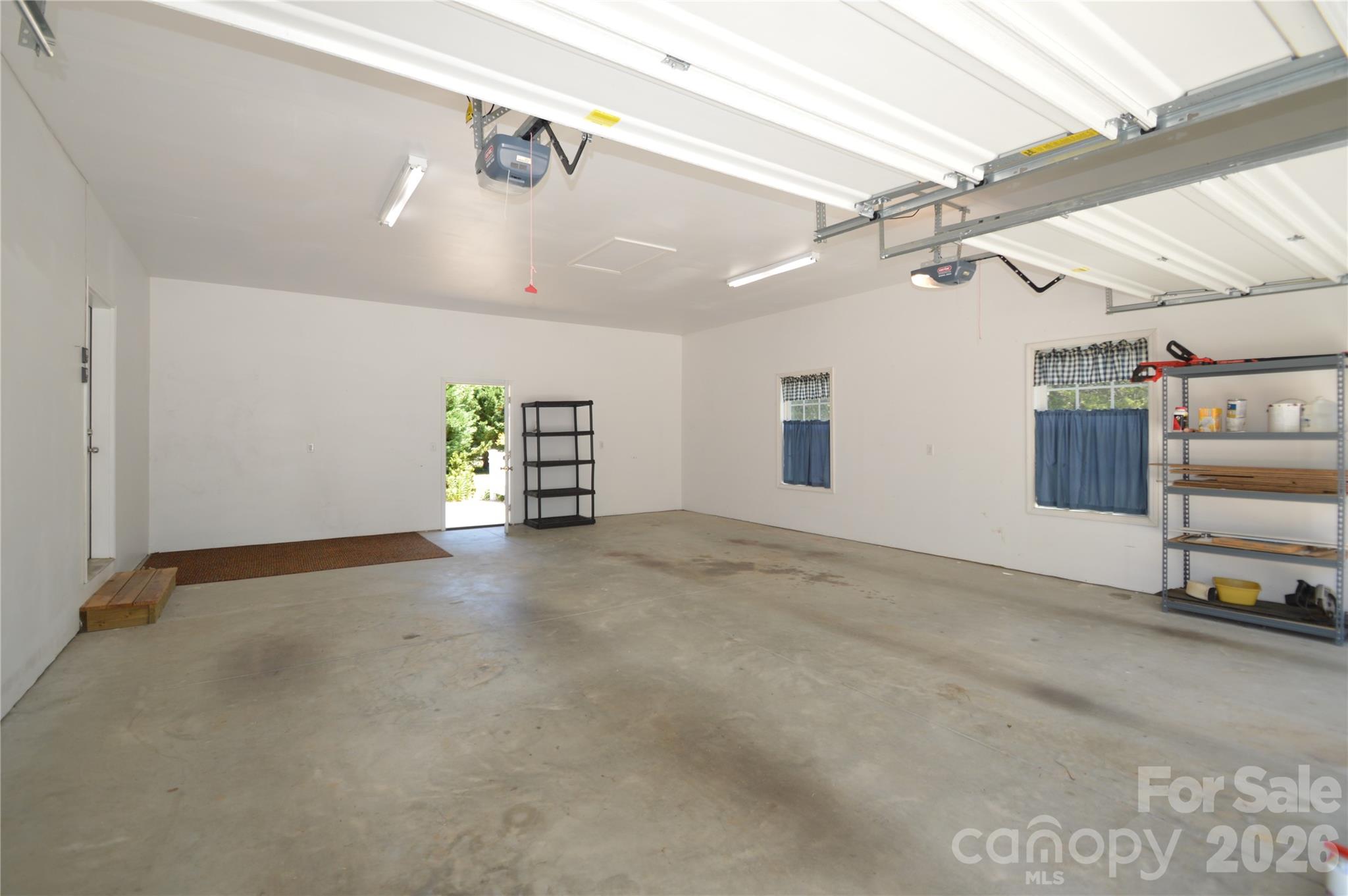 2500 S Blackstock Road Property Photo 36