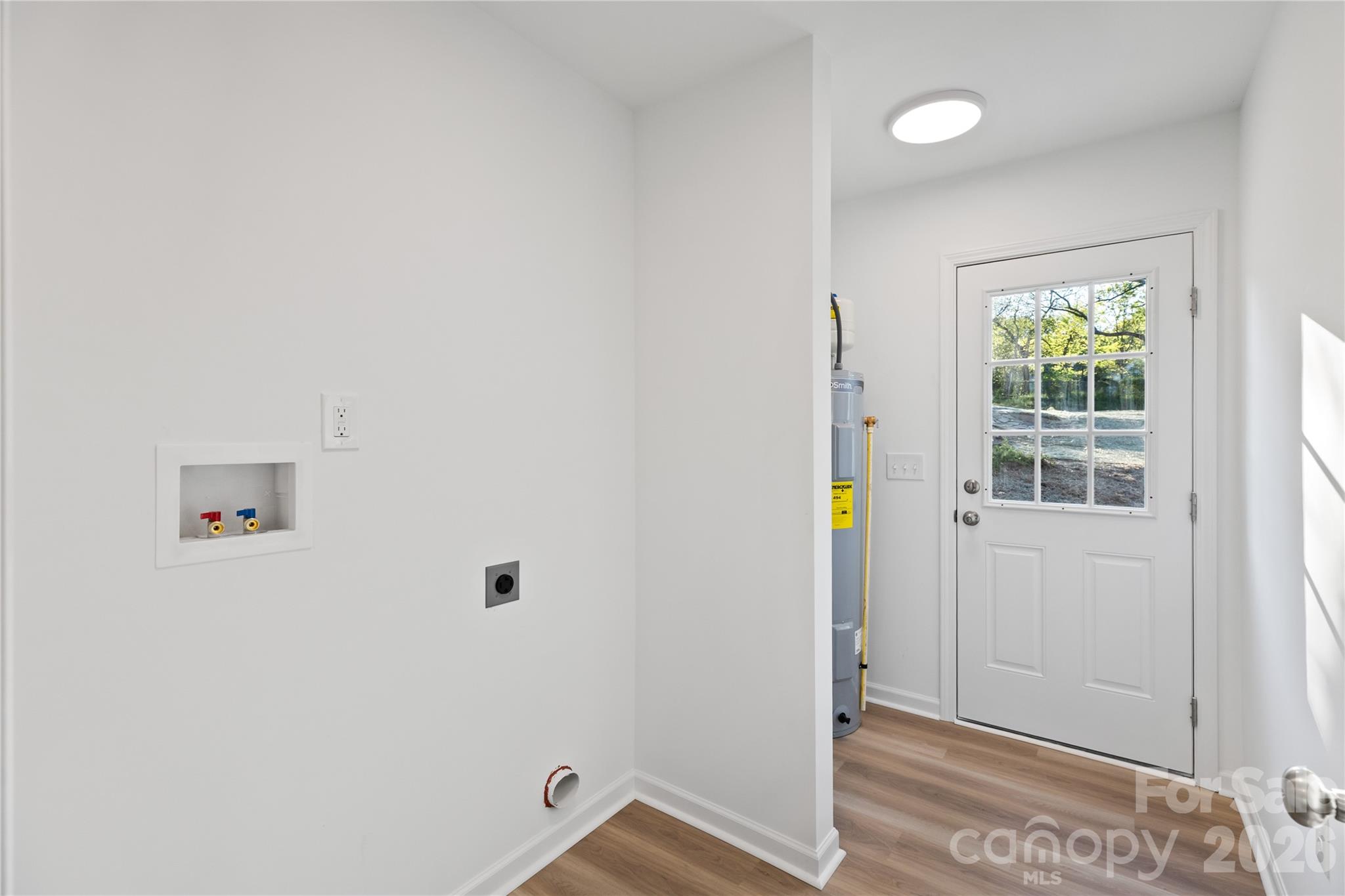 1021 E 10th Street Property Photo 11