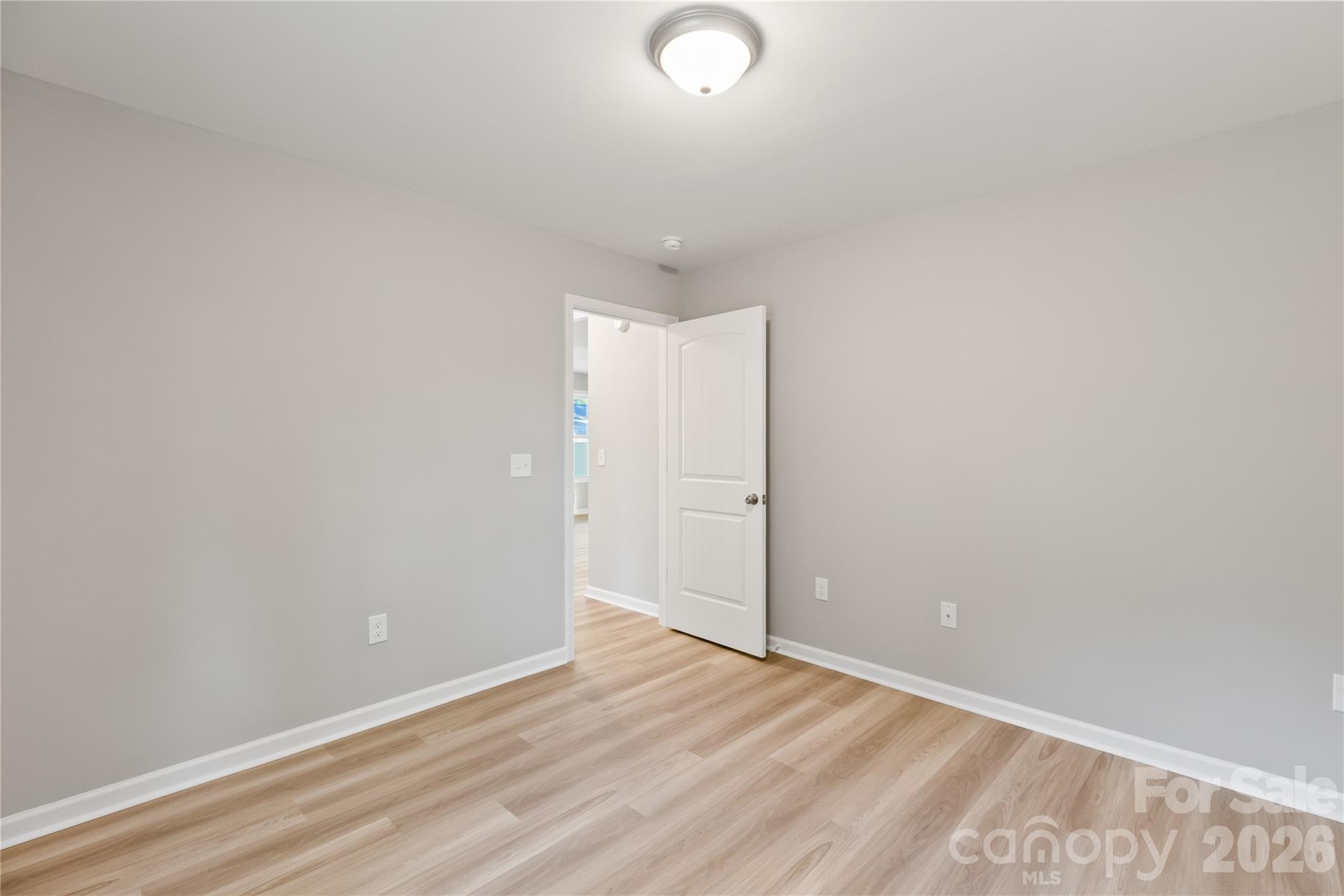 1021 E 10th Street Property Photo 23