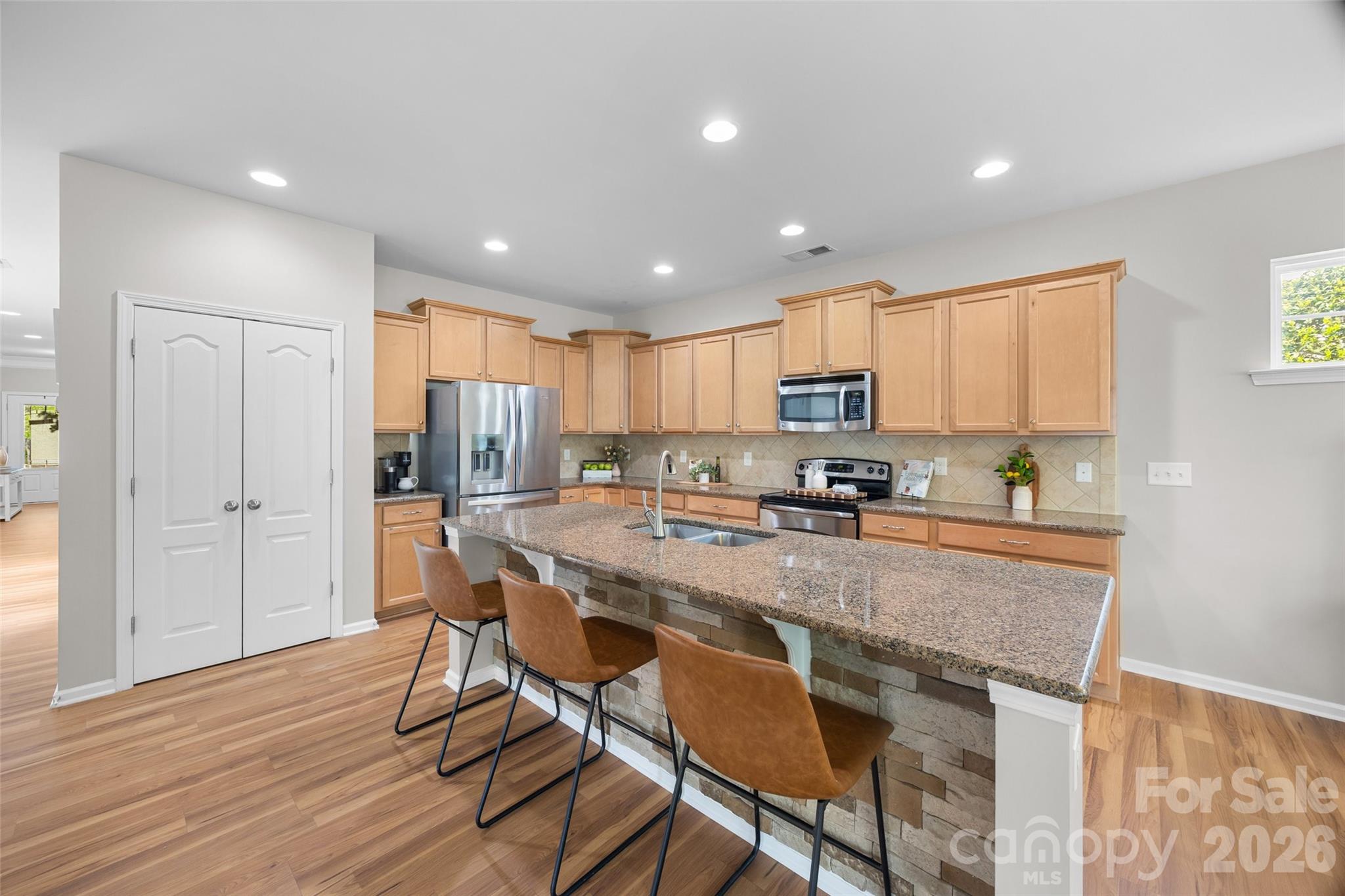 1521 Deer Meadows Drive Property Photo 4