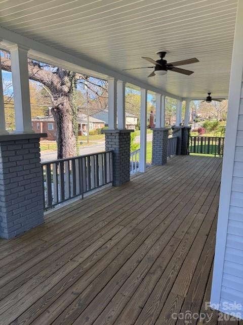 806 4th Street Drive Property Photo 5