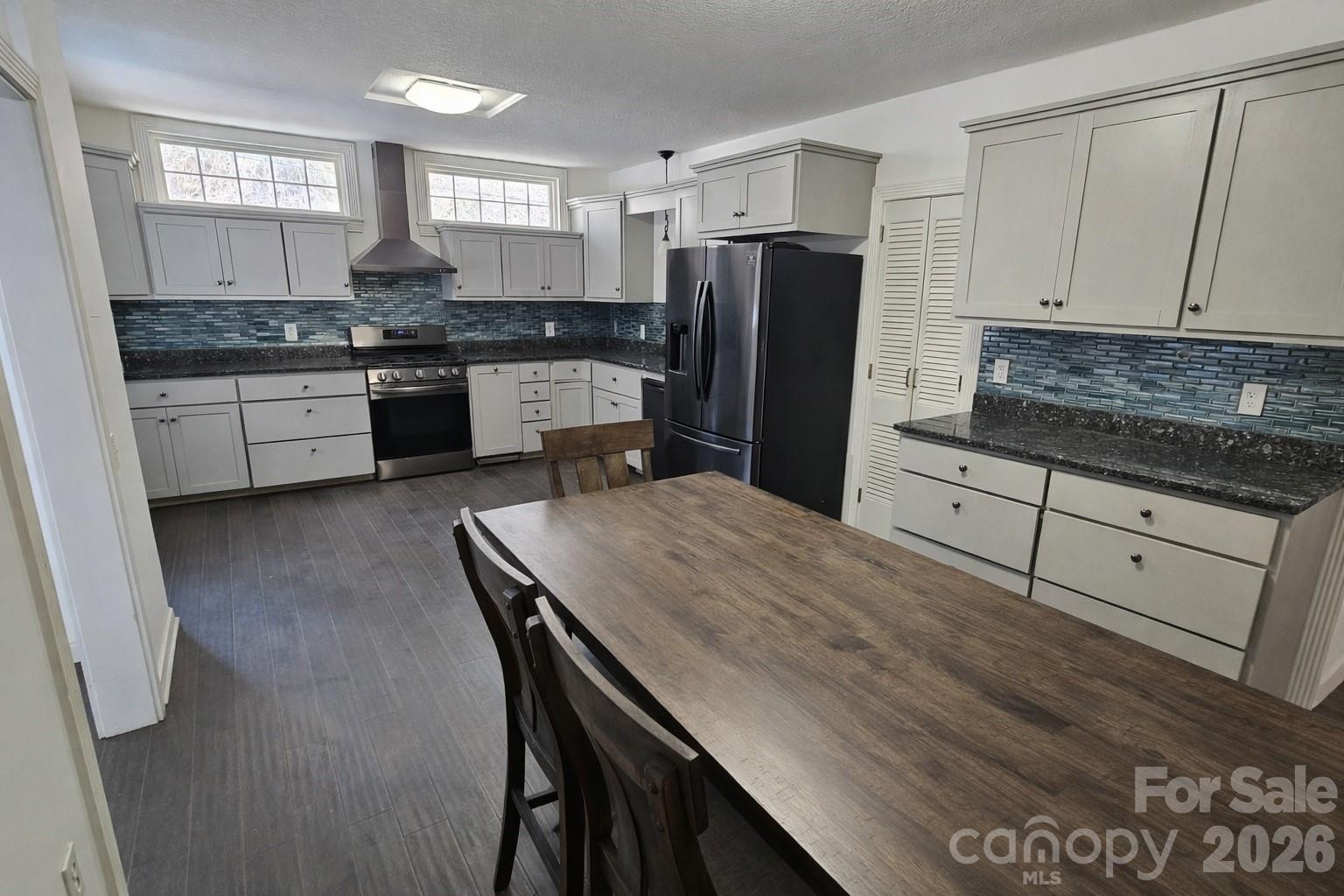 34 Landfair Lane Property Photo 2