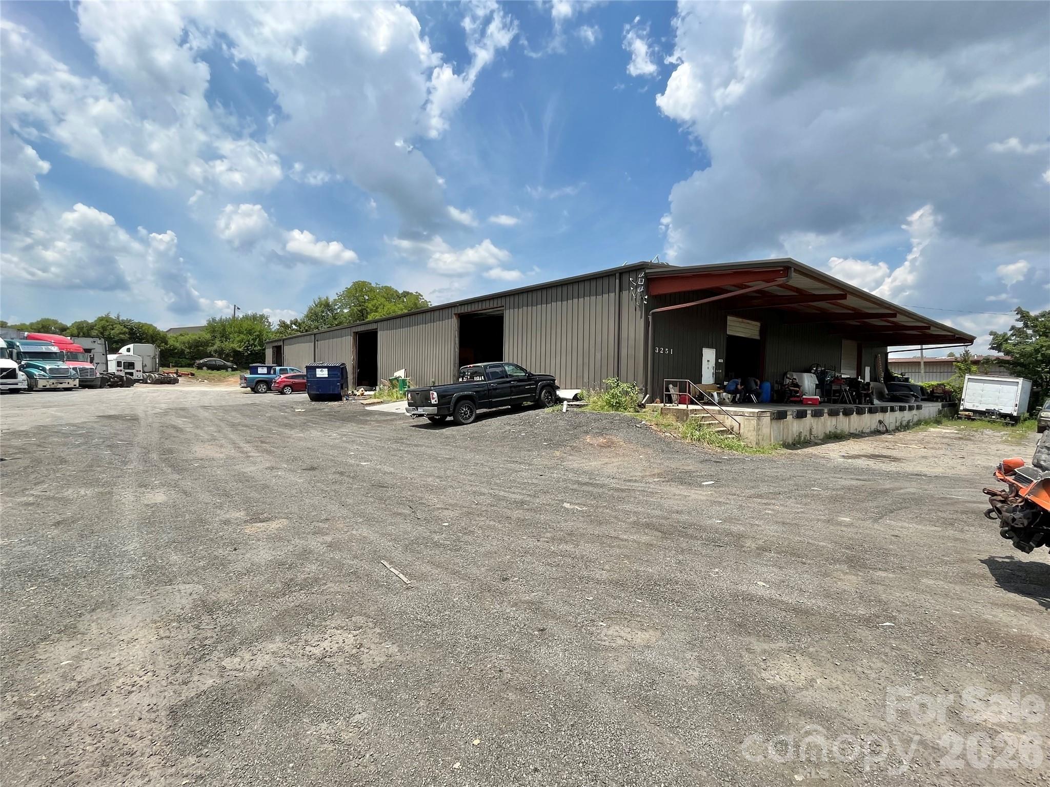 3251 Robinson Circle Property Photo 4