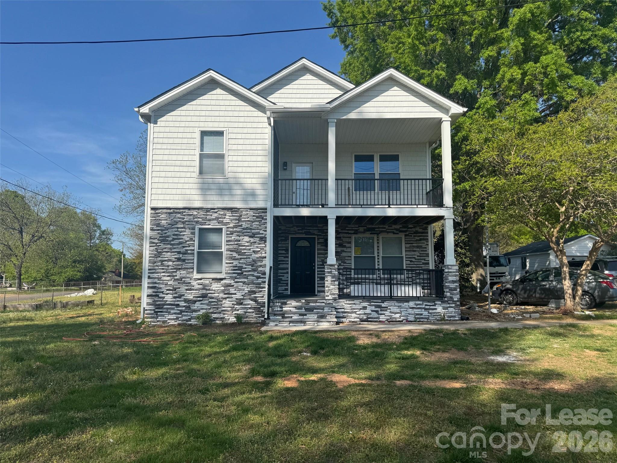 1008 Rockland Circle Property Photo 2