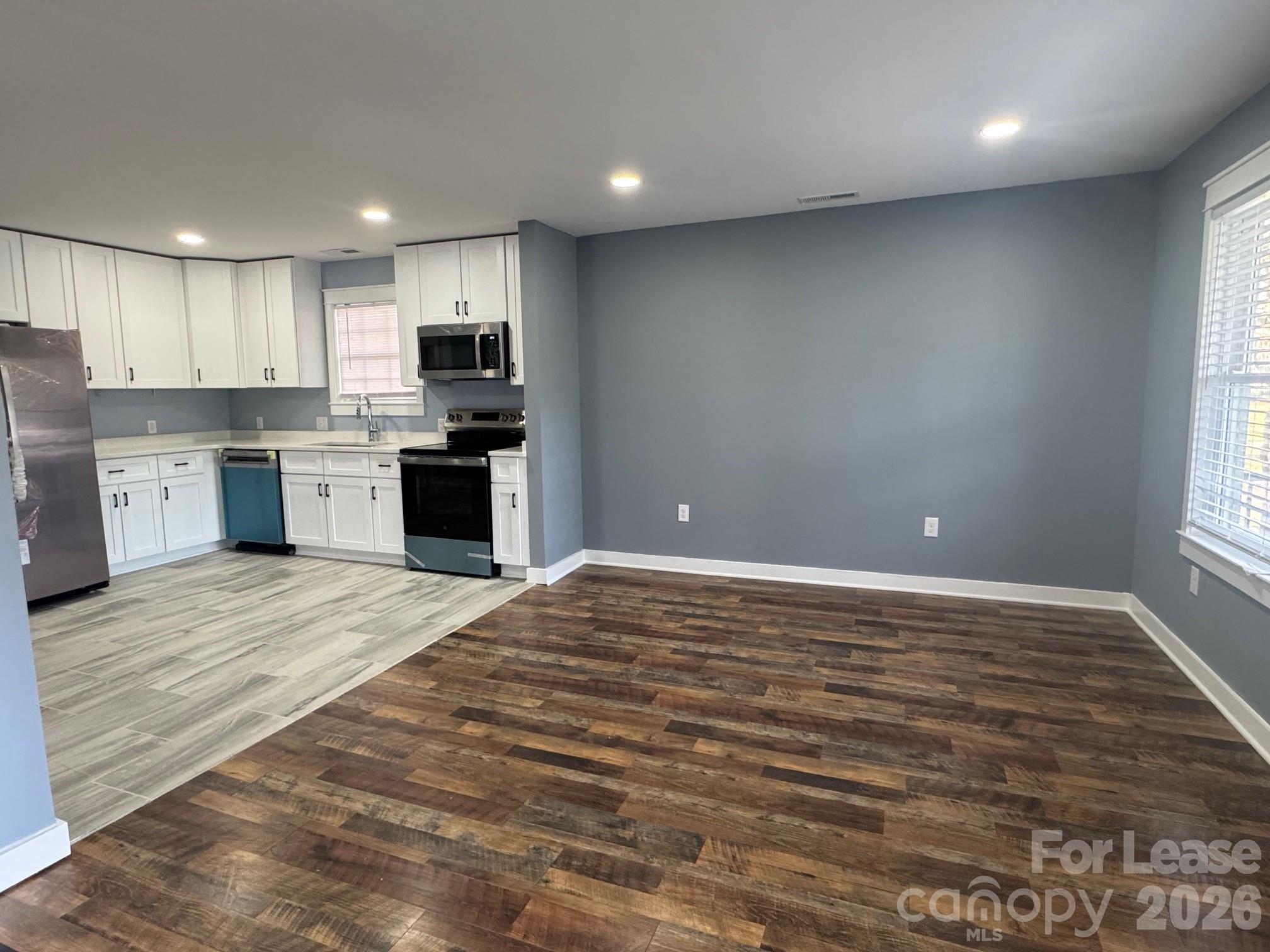 1008 Rockland Circle Property Photo 5