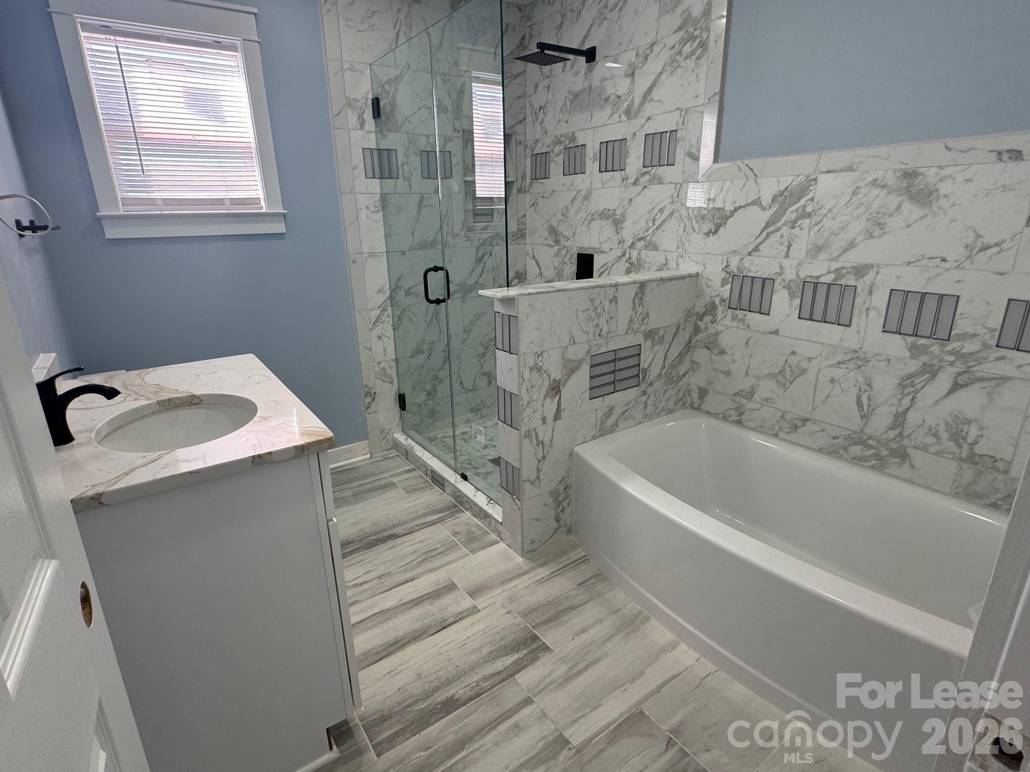 1008 Rockland Circle Property Photo 8