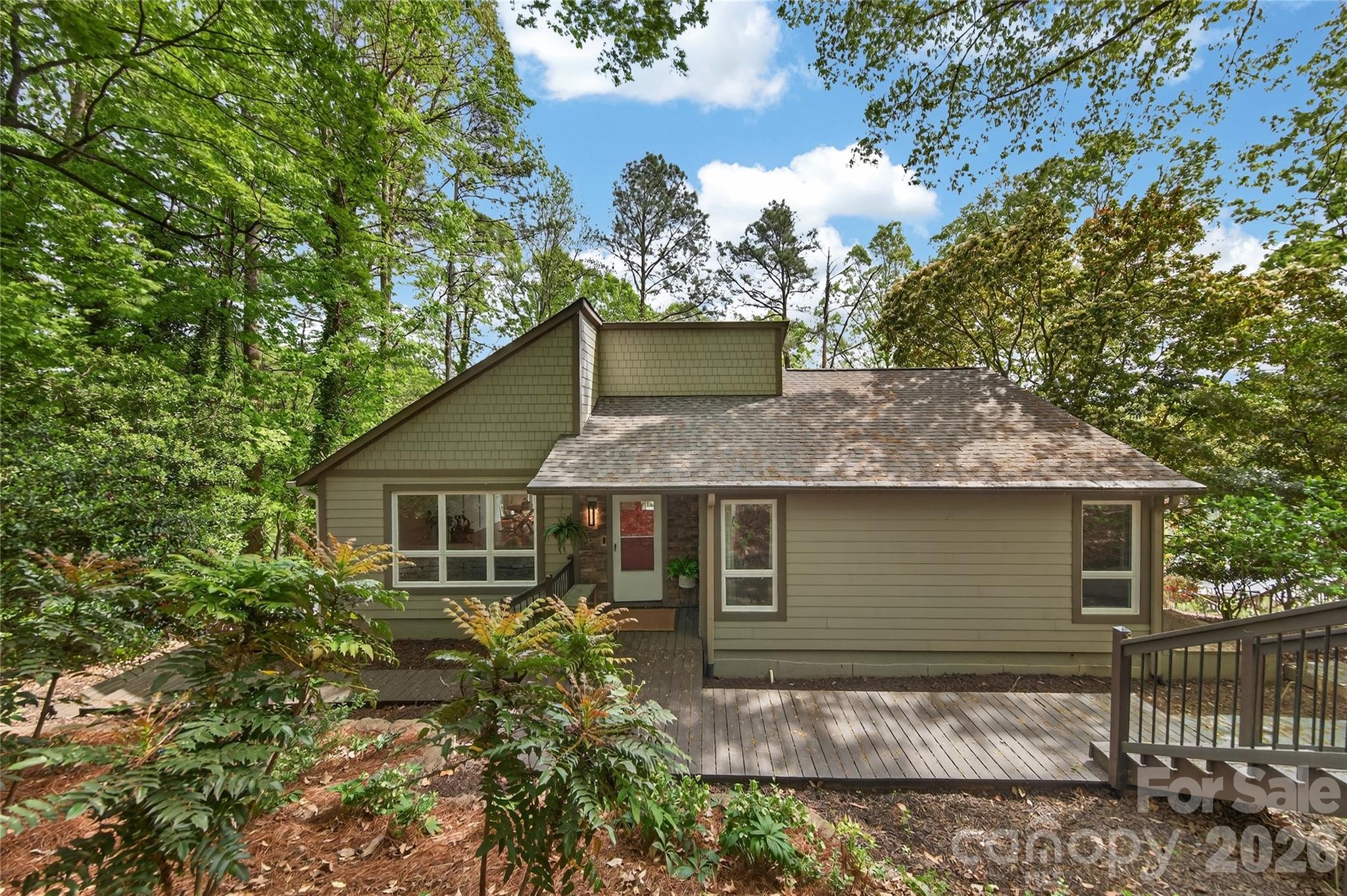 16118 Tana Tea Circle Property Photo 2