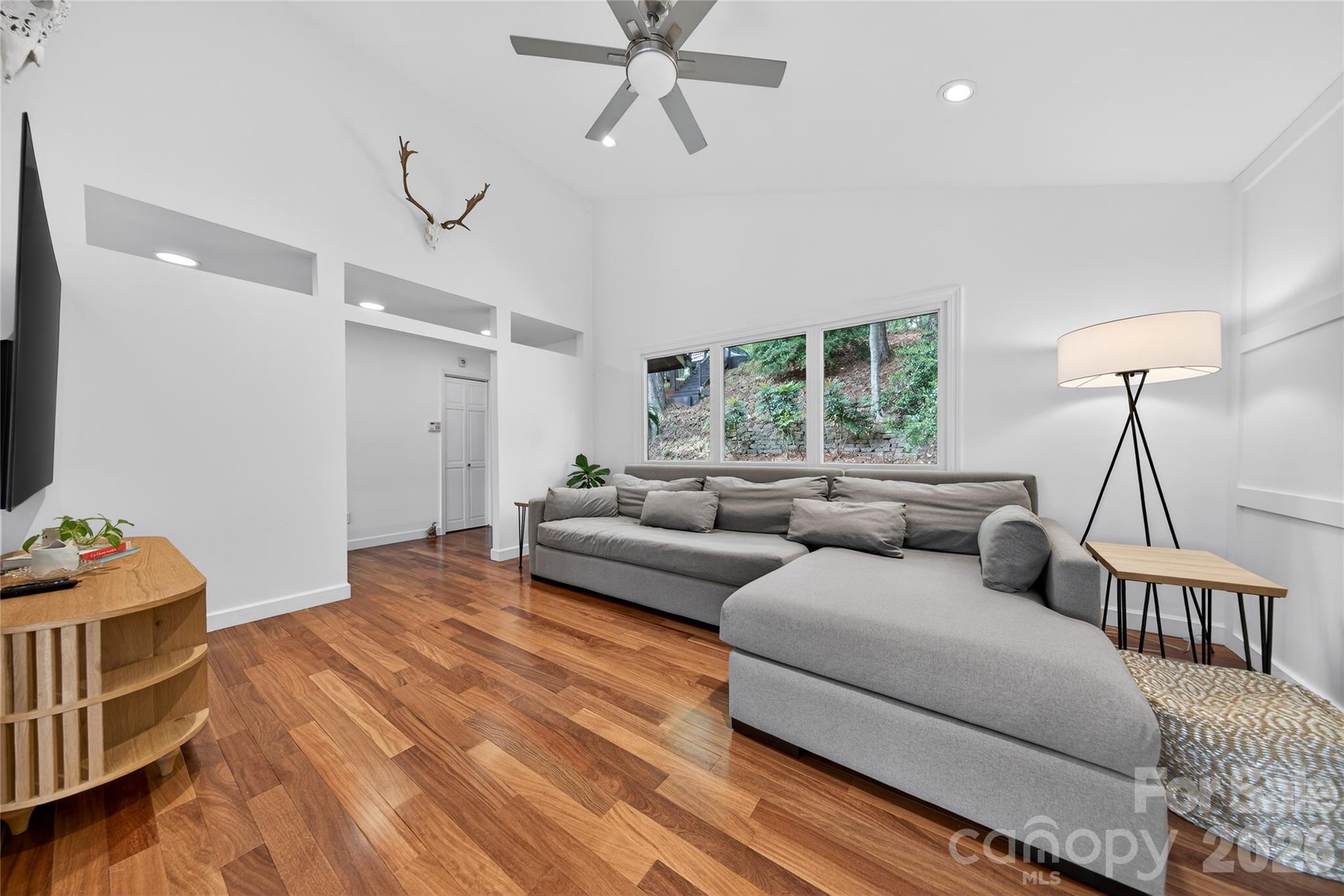 16118 Tana Tea Circle Property Photo 7
