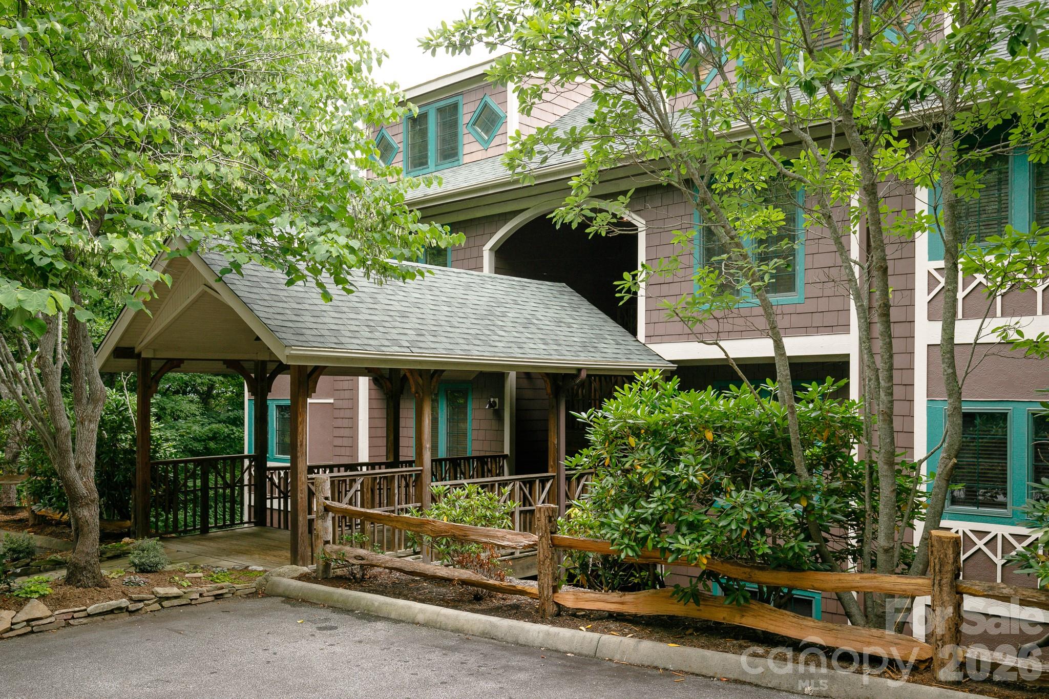 222 Creekside Way D202 Property Photo 1