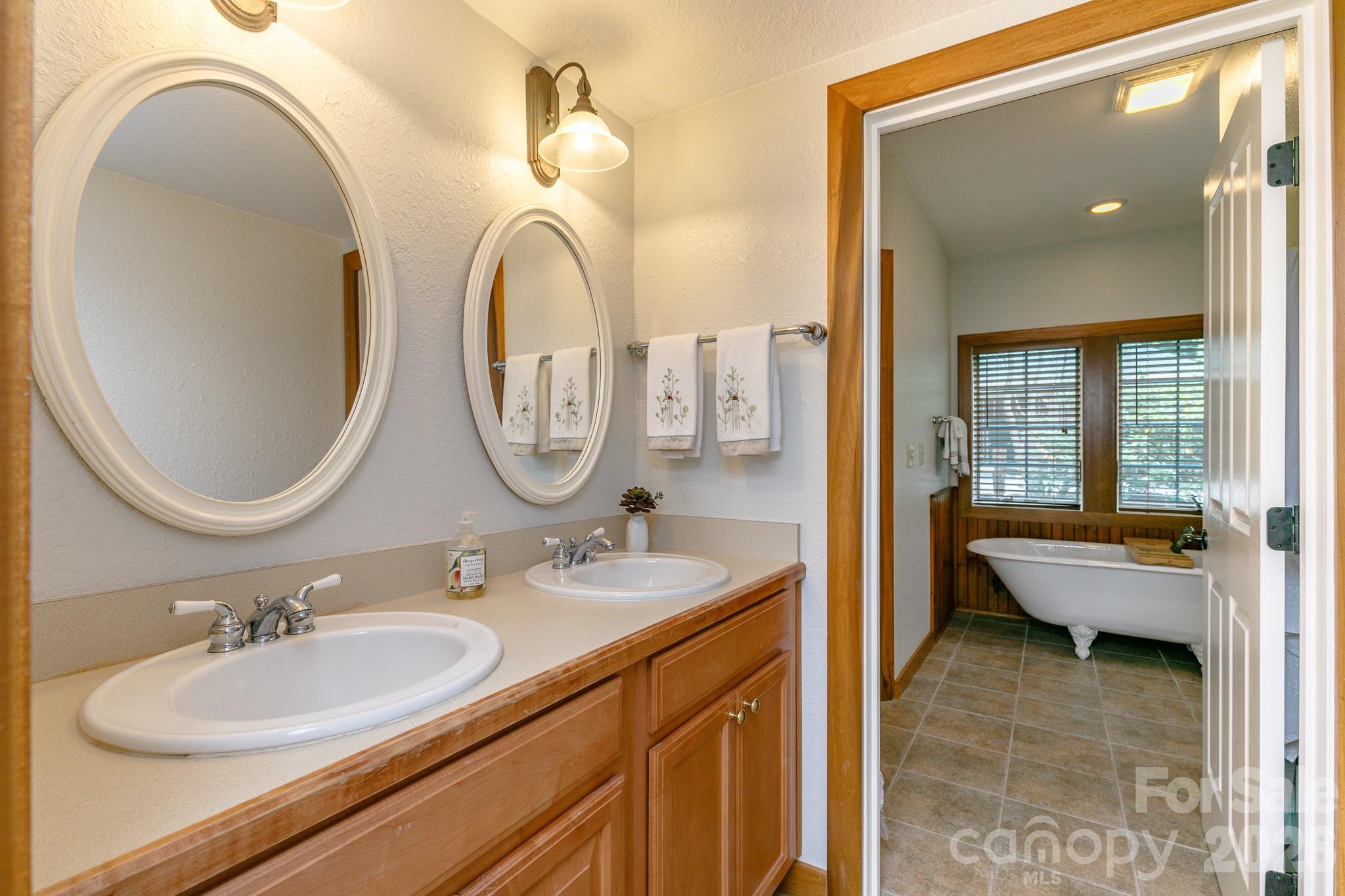 222 Creekside Way D202 Property Photo 22