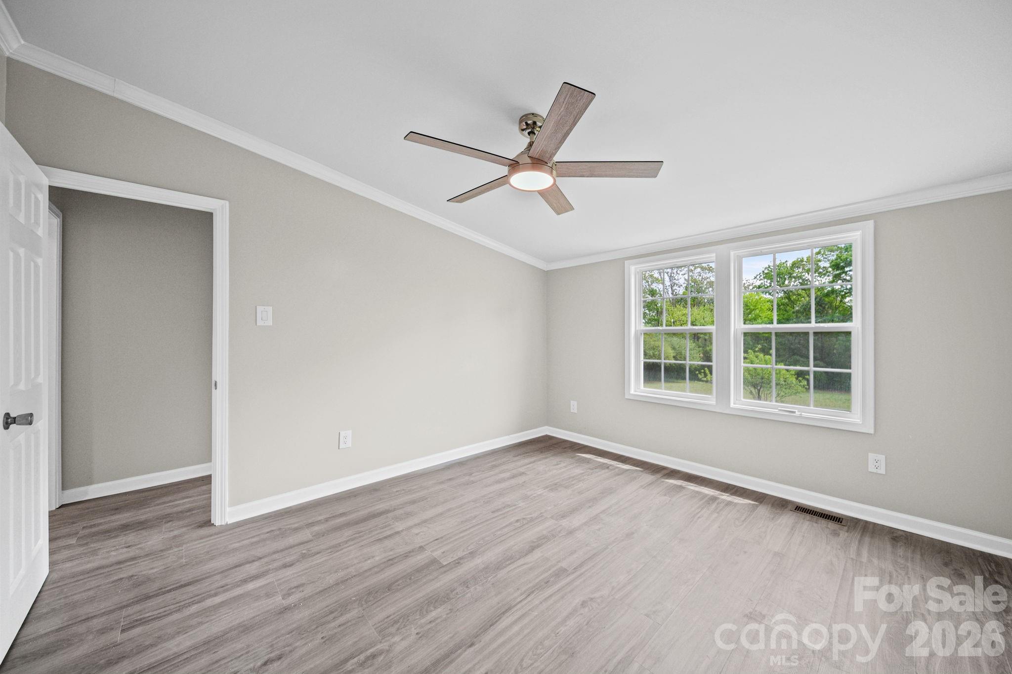 8592 Amanda Lane Property Photo 13