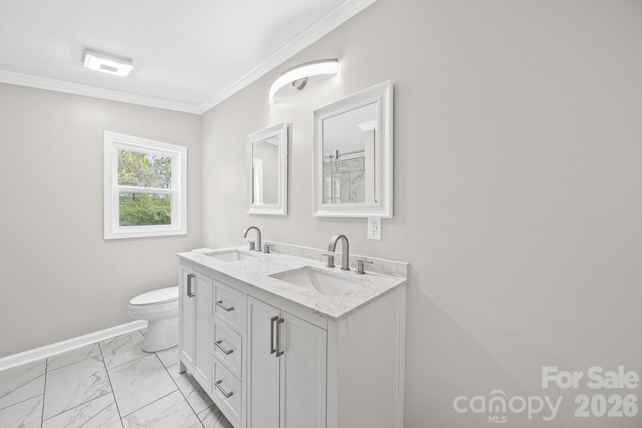 8592 Amanda Lane Property Photo 15