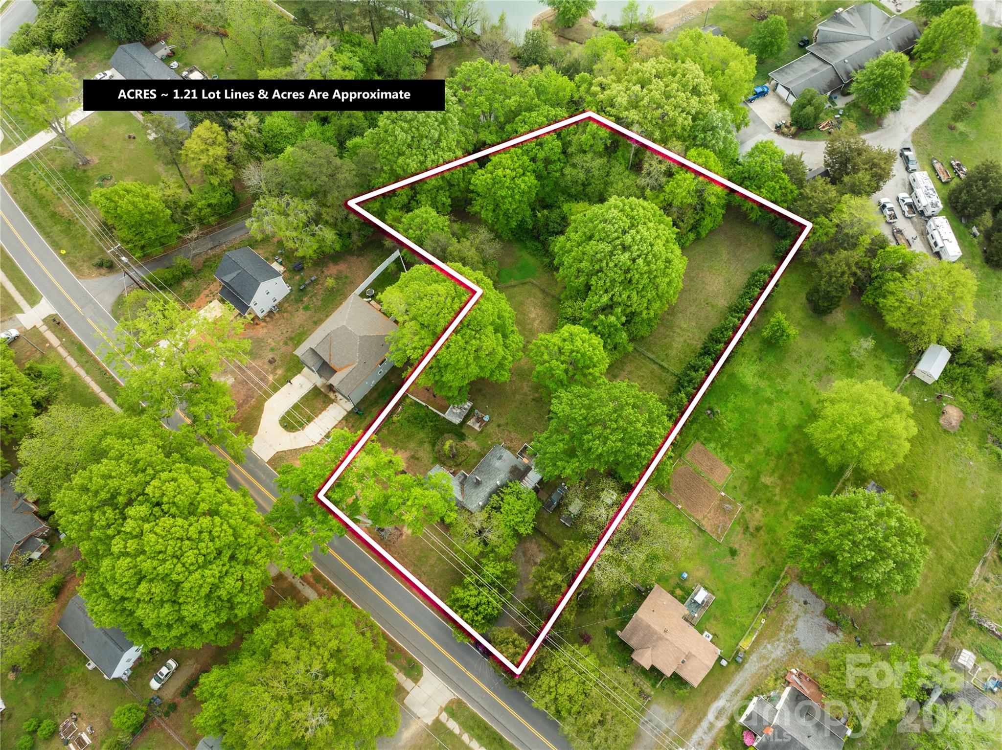 8035 Pleasant Grove Road Property Photo 2