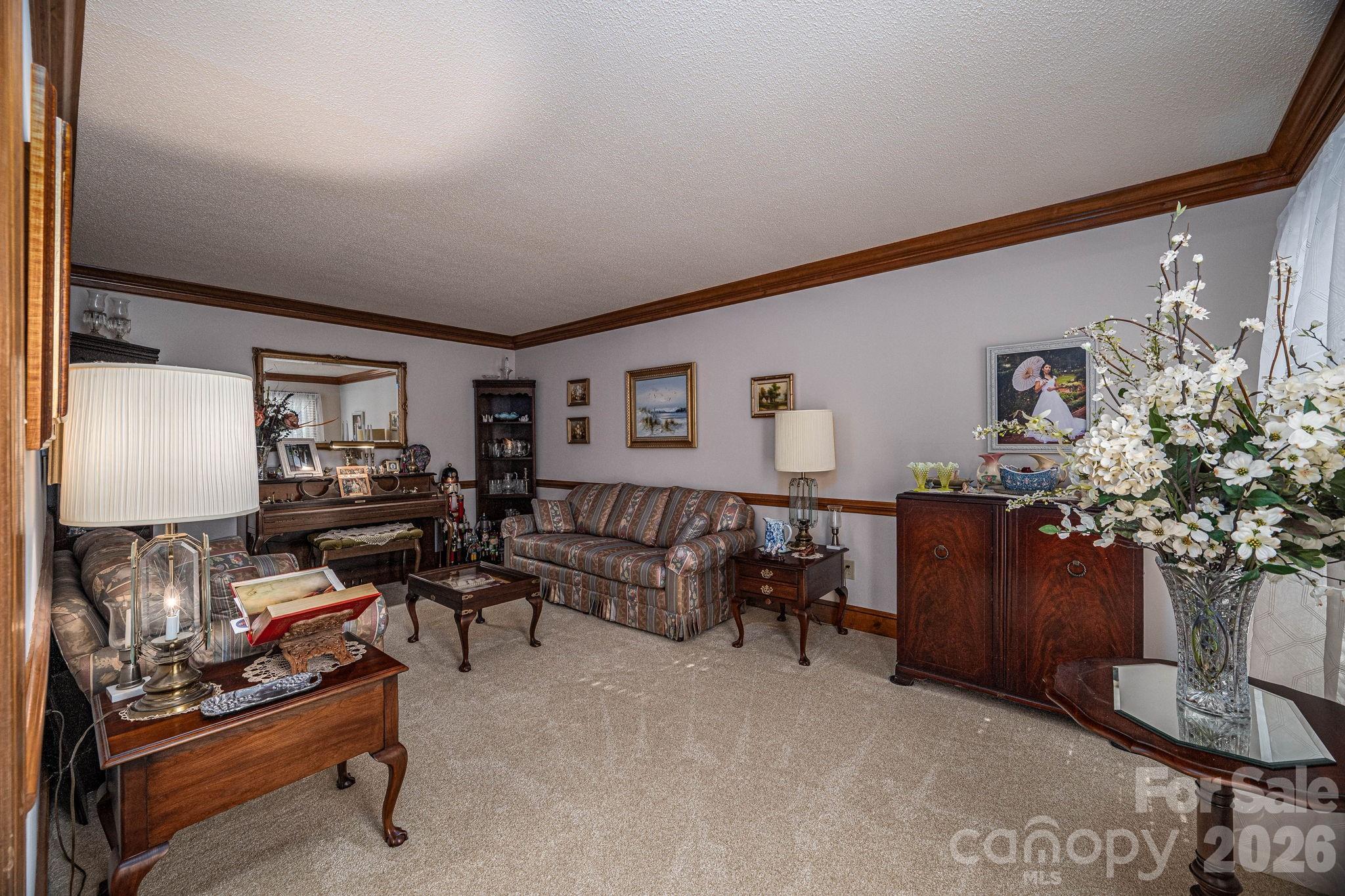 1520 Stableview Drive Property Photo 8