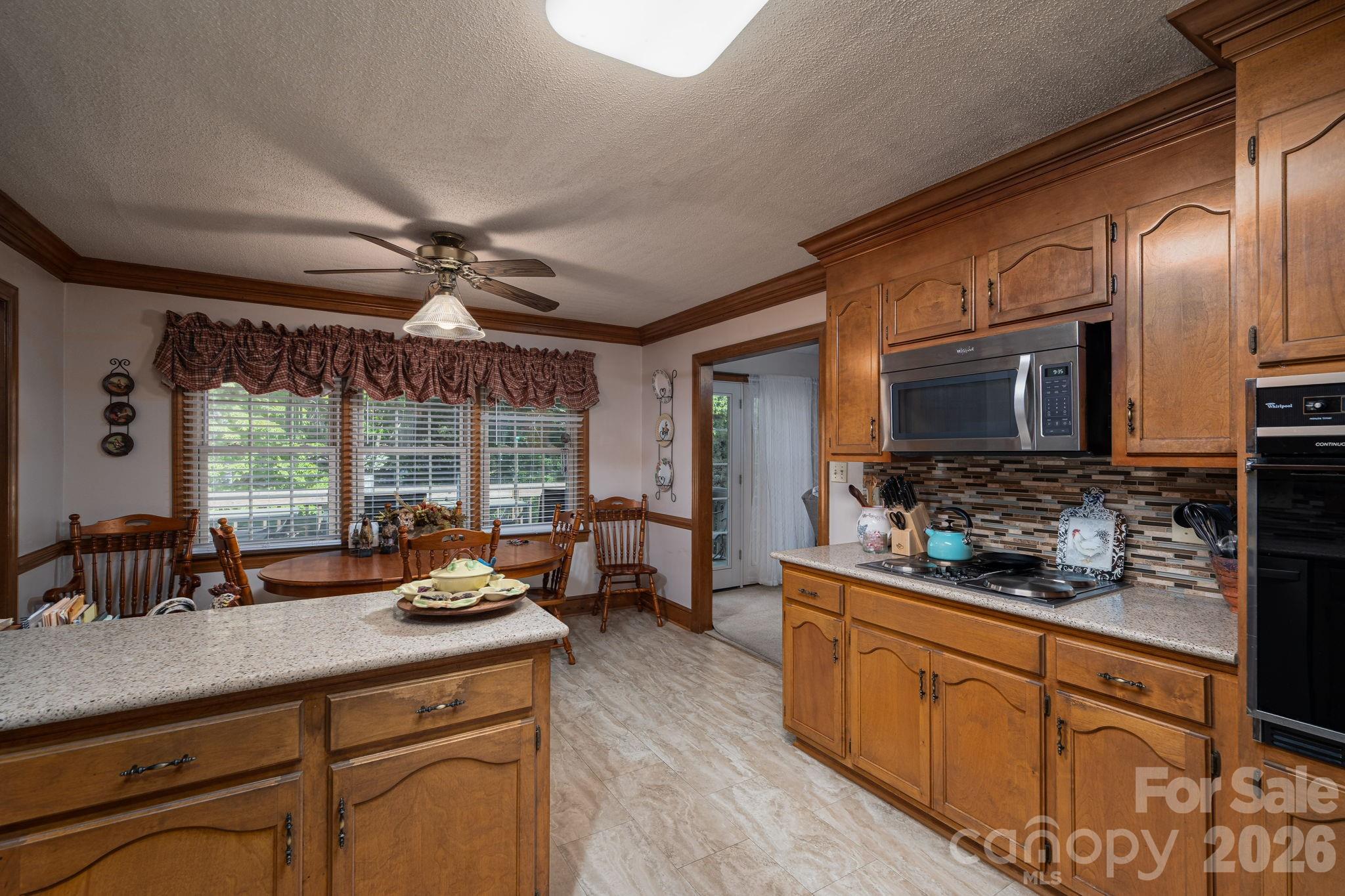 1520 Stableview Drive Property Photo 13